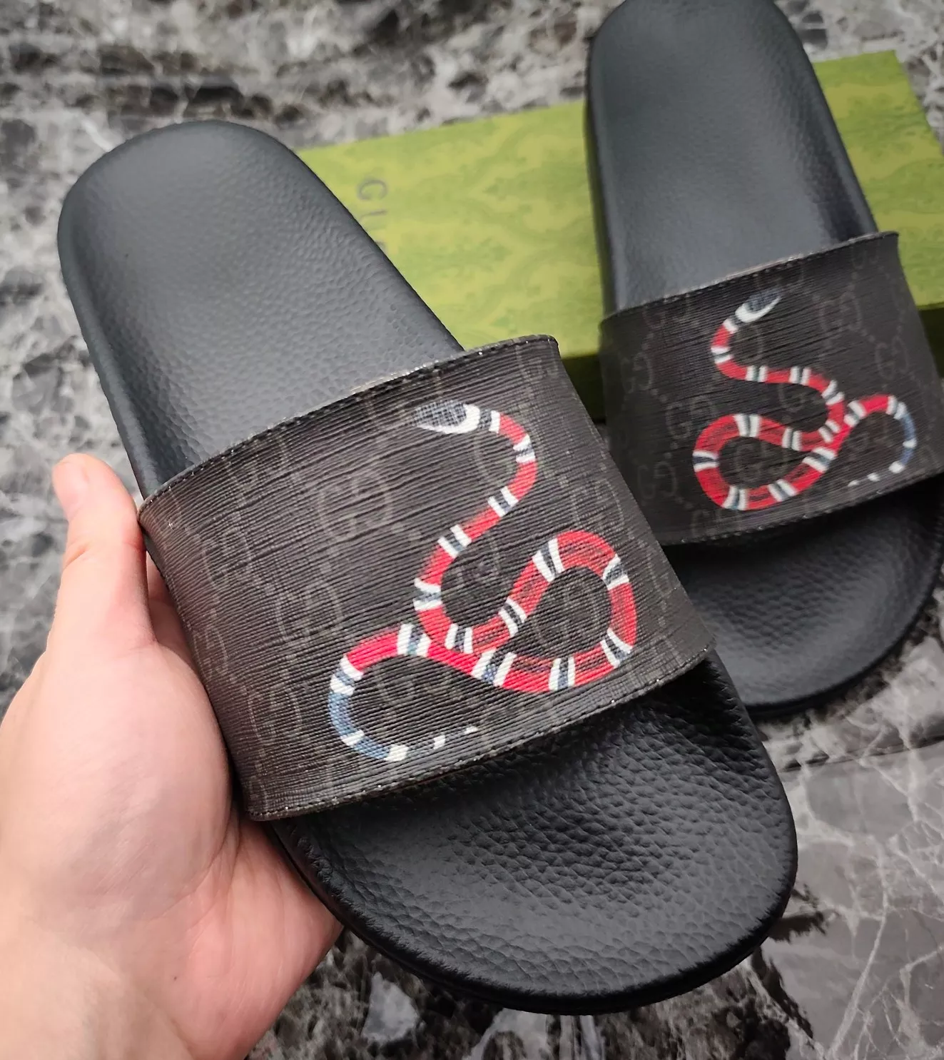 Gucci Slippers For Men Sophisticated 1412
