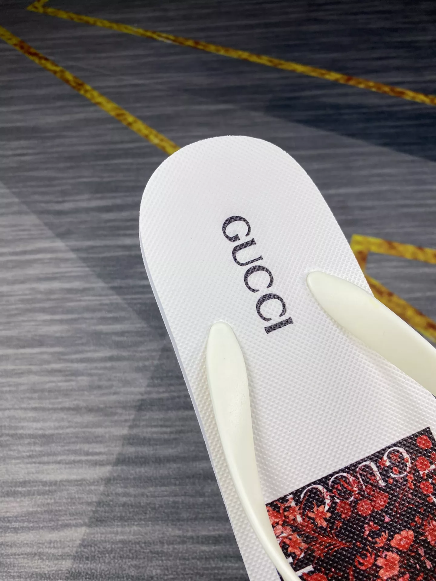Gucci Slippers For Men StreetReady 3039
