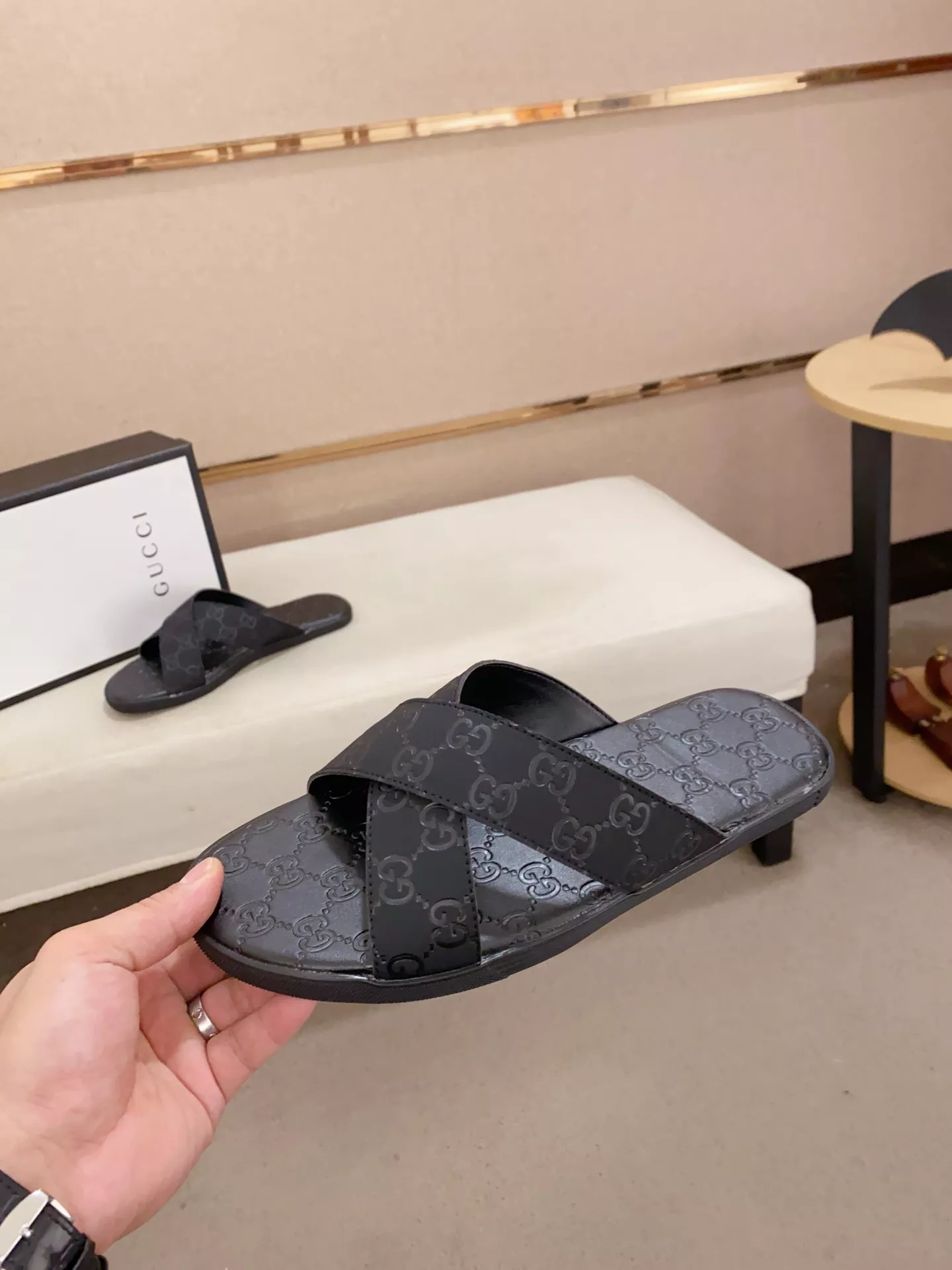 Gucci Slippers For Men Stylish 1339