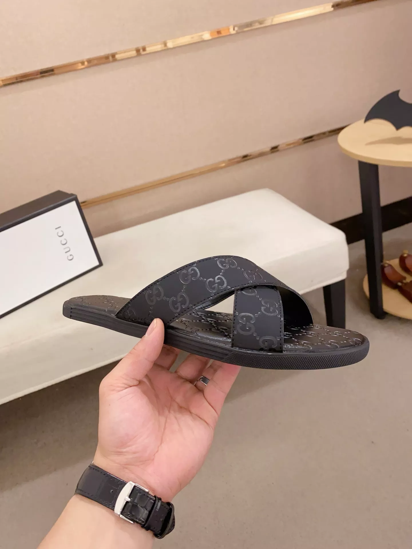 Gucci Slippers For Men Stylish 1339