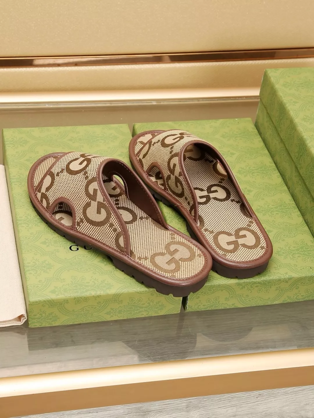 Gucci Slippers For Men Stylish 4009