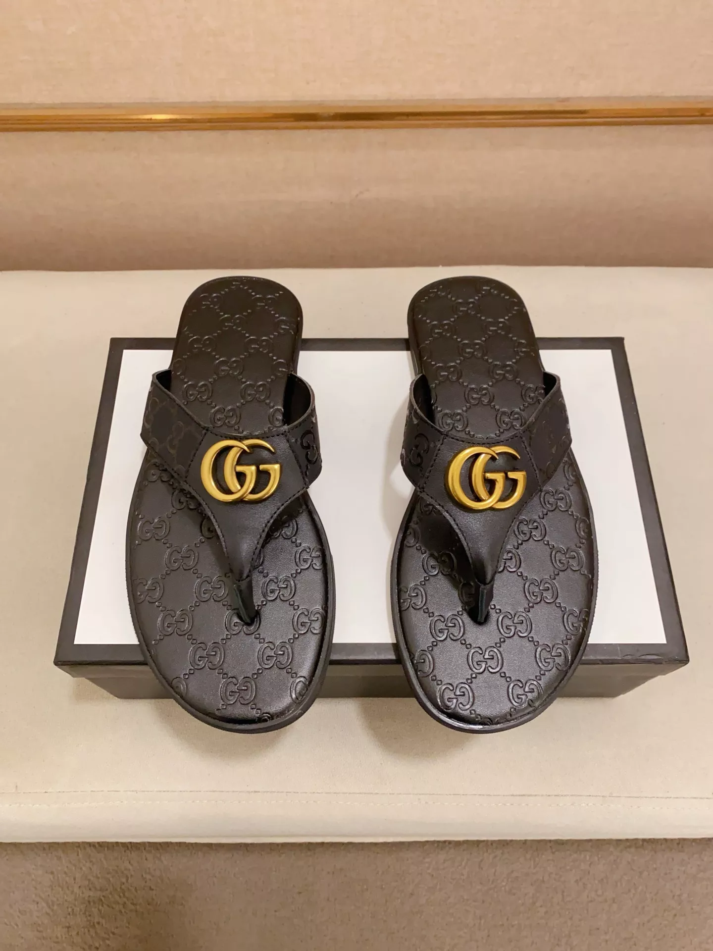 Gucci Slippers For Men Stylish 5866