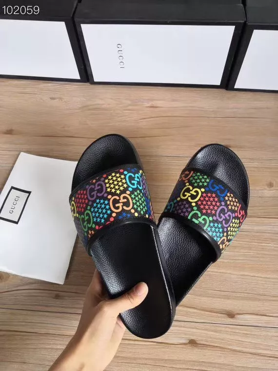 Gucci Slippers For Men Stylish 8481
