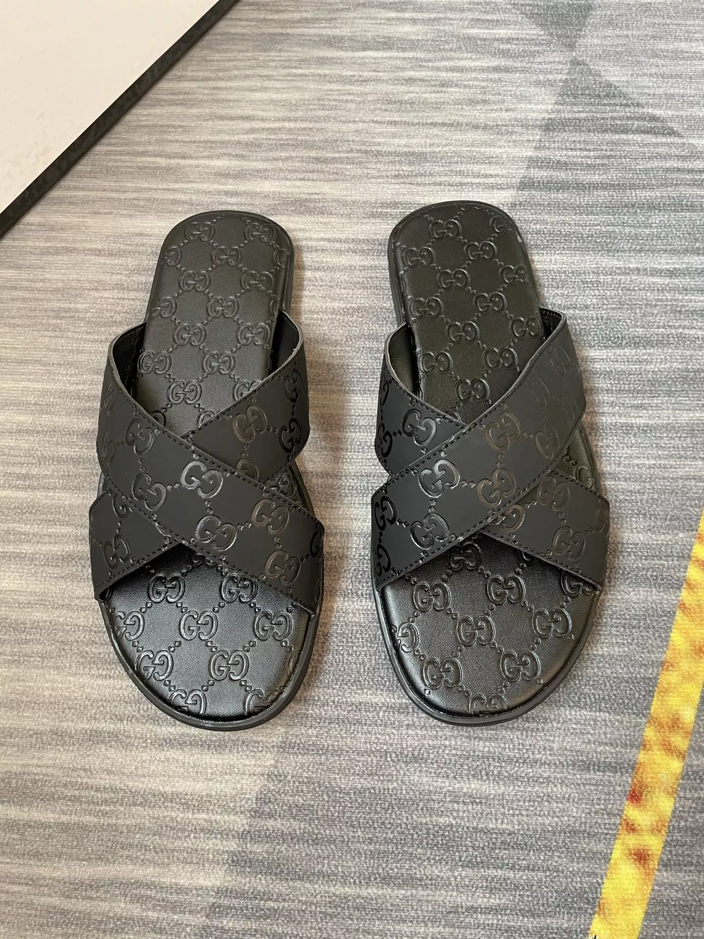 Gucci Slippers For Men Timeless 7952
