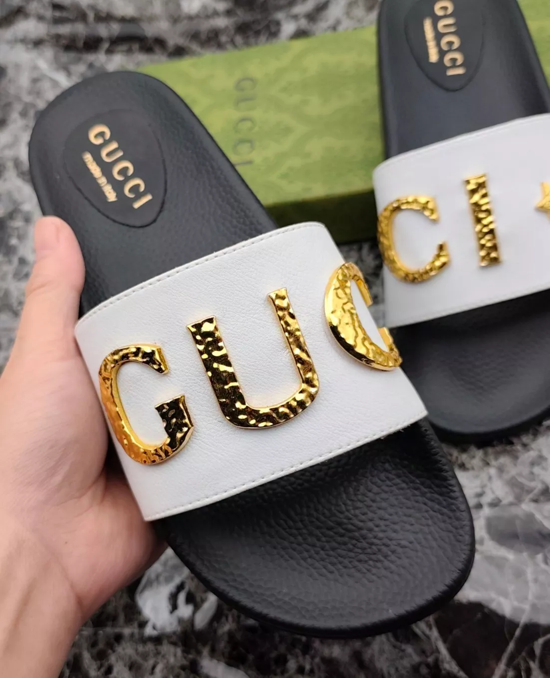 Gucci Slippers For Men Trendsetting 6488