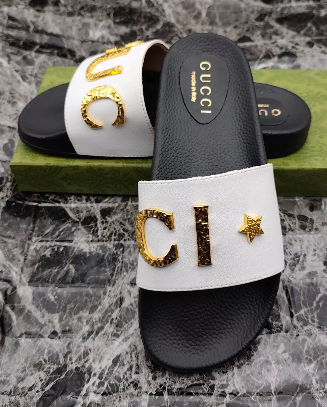 Gucci Slippers For Men Trendsetting 6488