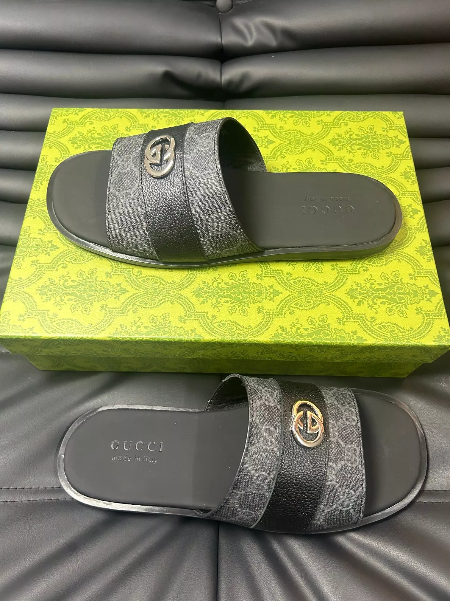 Gucci Slippers For Men Trendsetting 7474