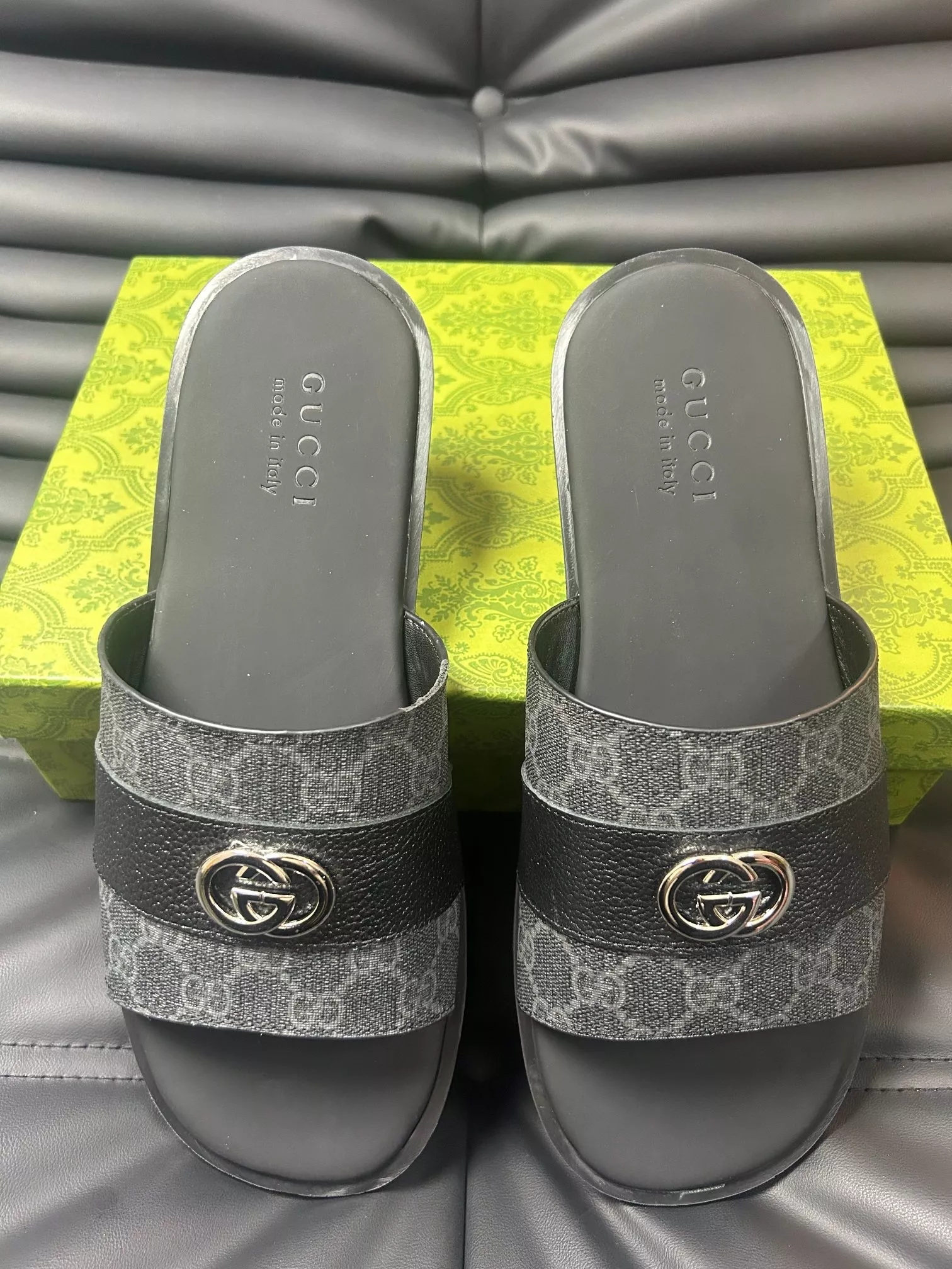 Gucci Slippers For Men Trendsetting 7474