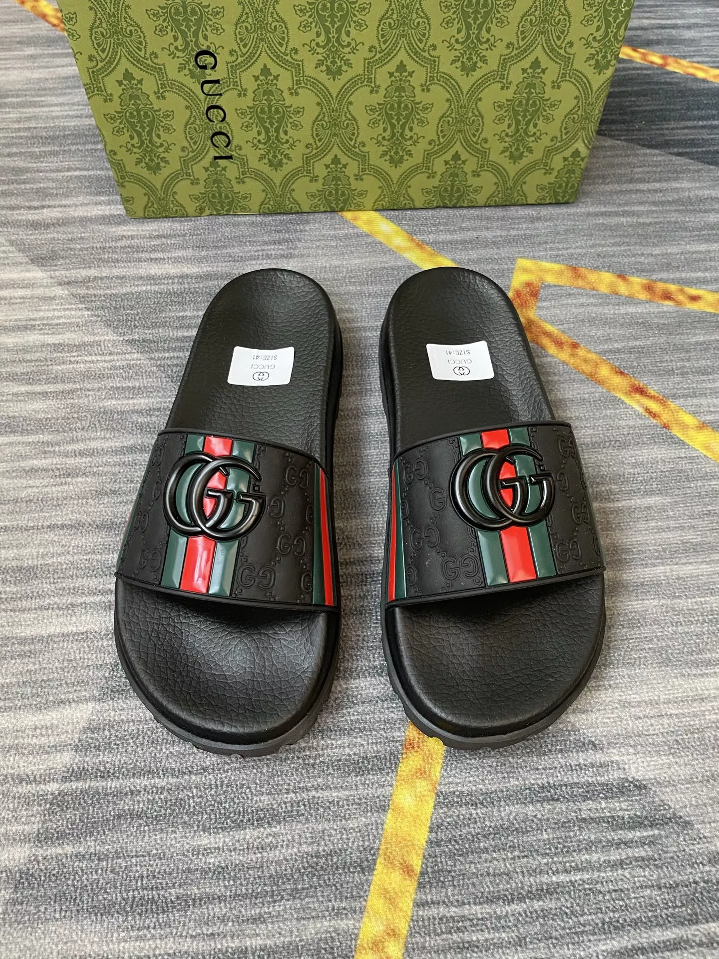 Gucci Slippers For Men Versatile 4734