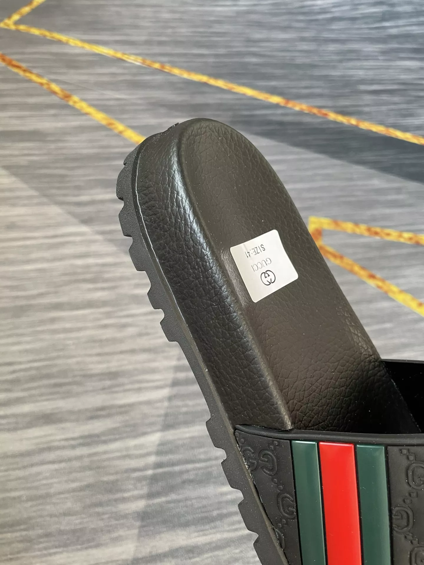 Gucci Slippers For Men Versatile 4734
