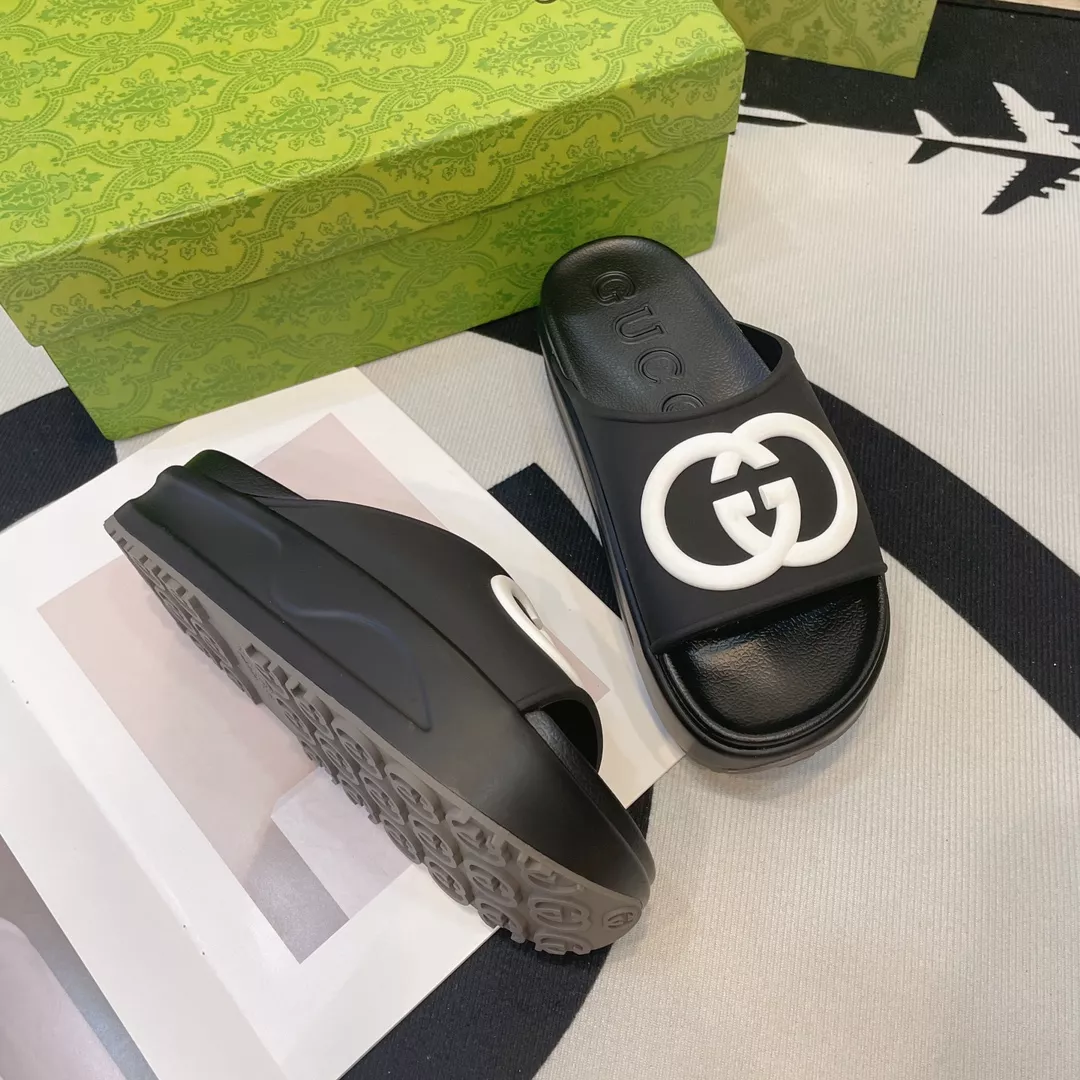 Gucci Slippers For Women Affordable 8524