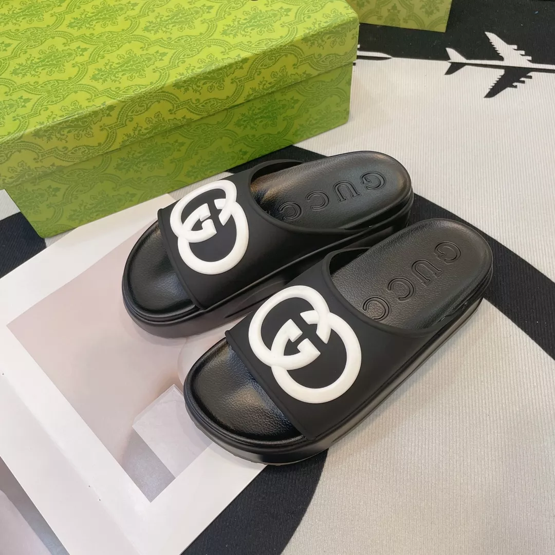 Gucci Slippers For Women Affordable 8524