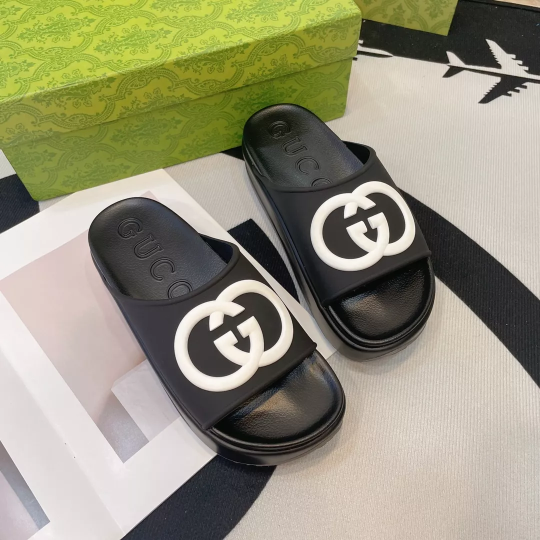 Gucci Slippers For Women Affordable 8524