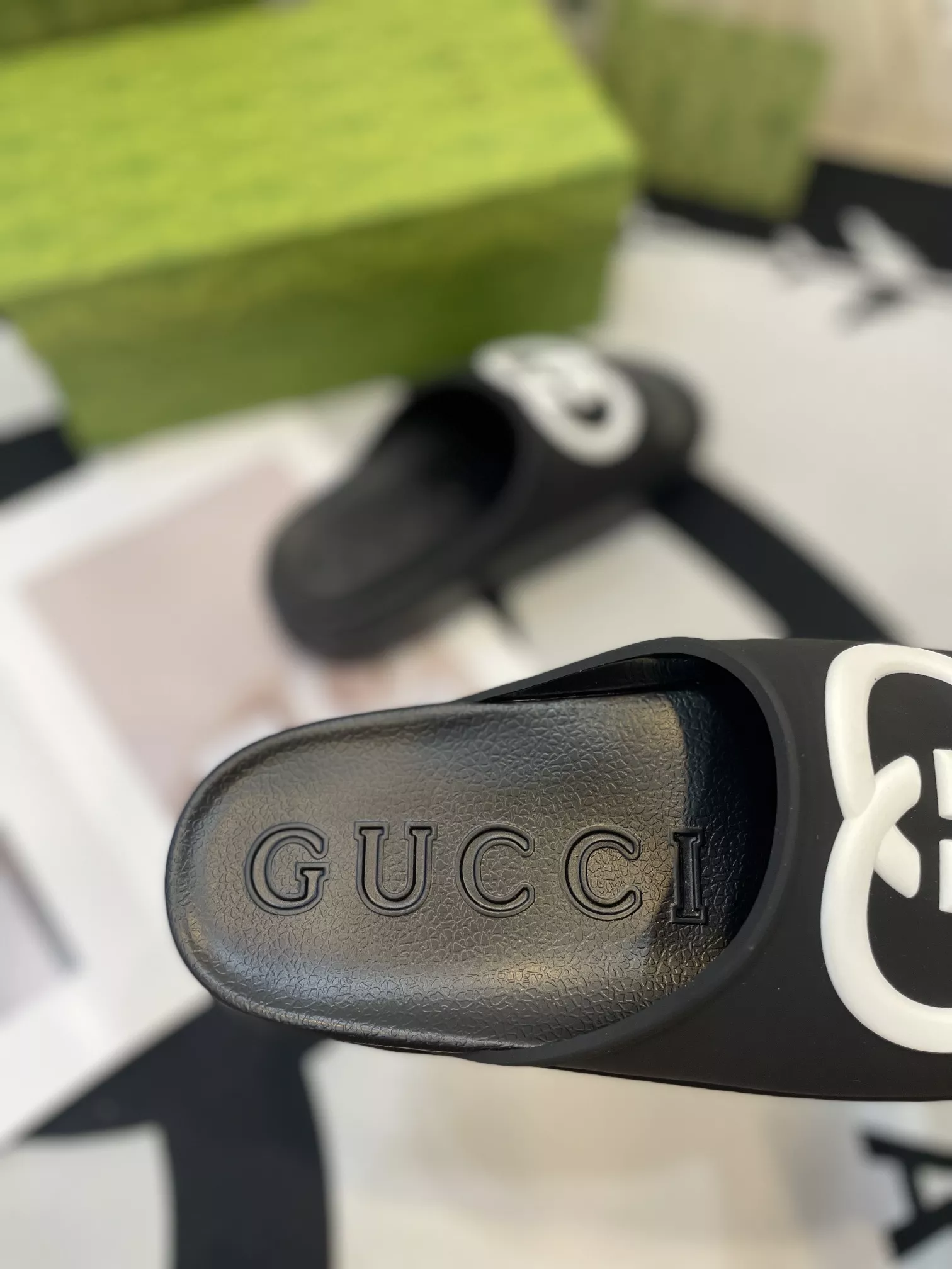 Gucci Slippers For Women Affordable 8524