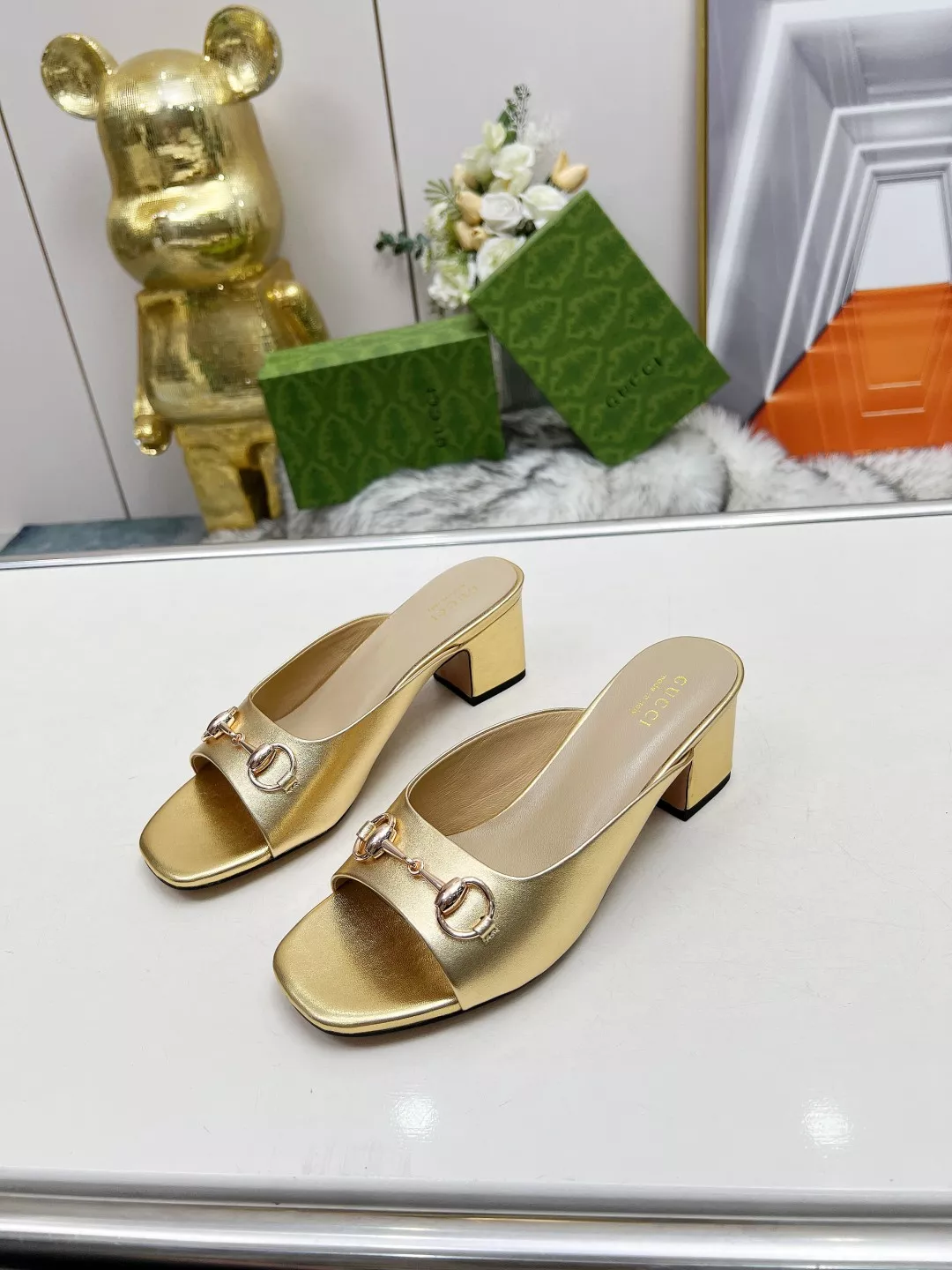 Gucci Slippers For Women AllSeason 6093