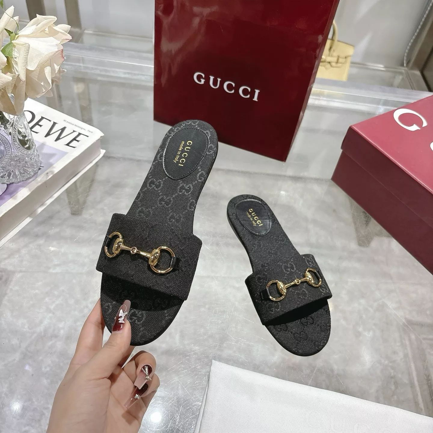 Gucci Slippers For Women Bold 857