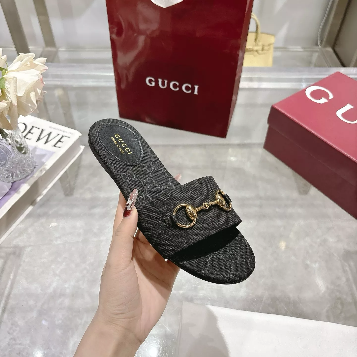 Gucci Slippers For Women Bold 857
