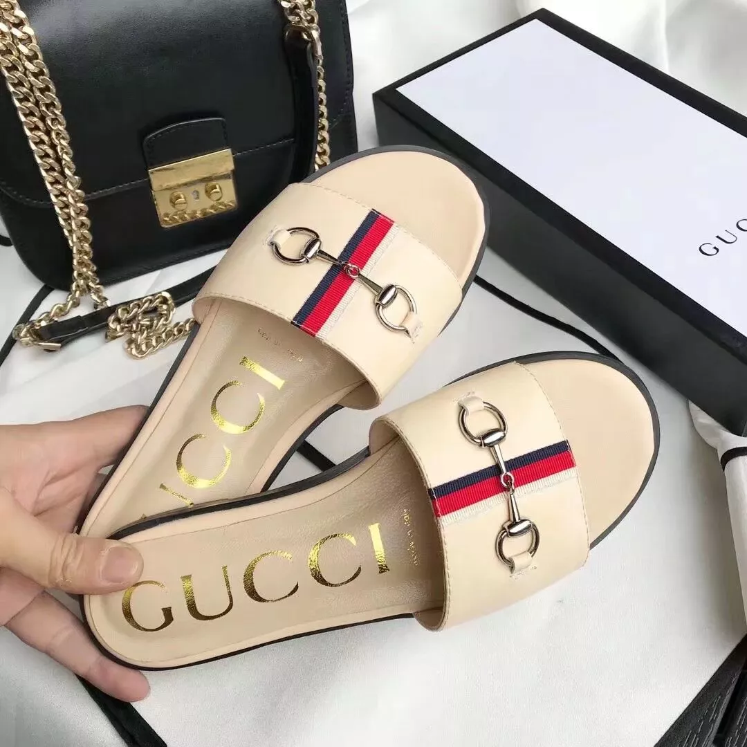 Gucci Slippers For Women Bold 9157