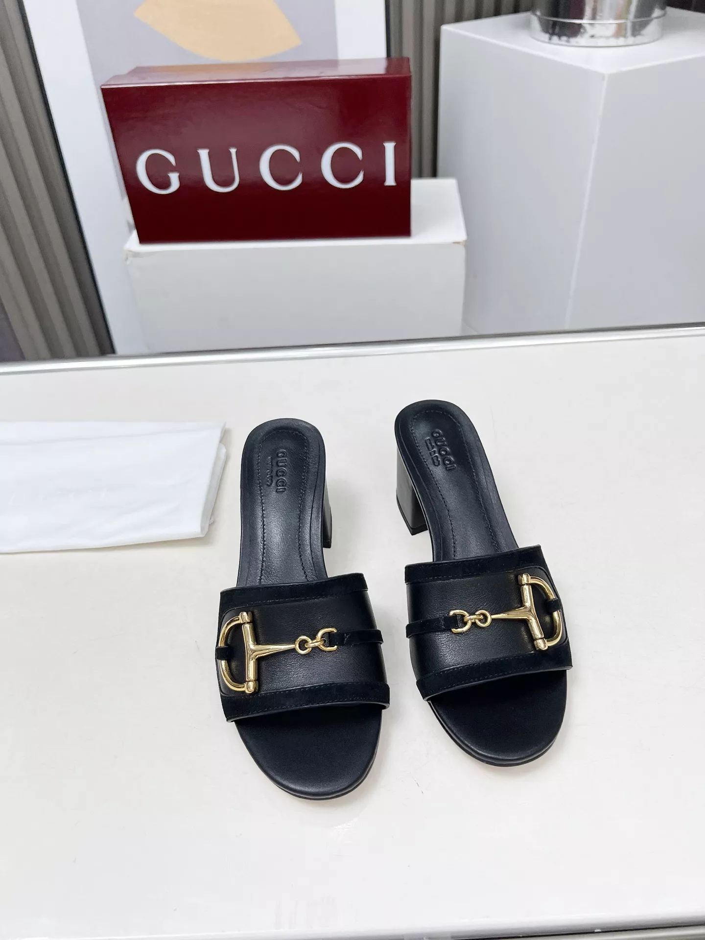 Gucci Slippers For Women Breathable 4387