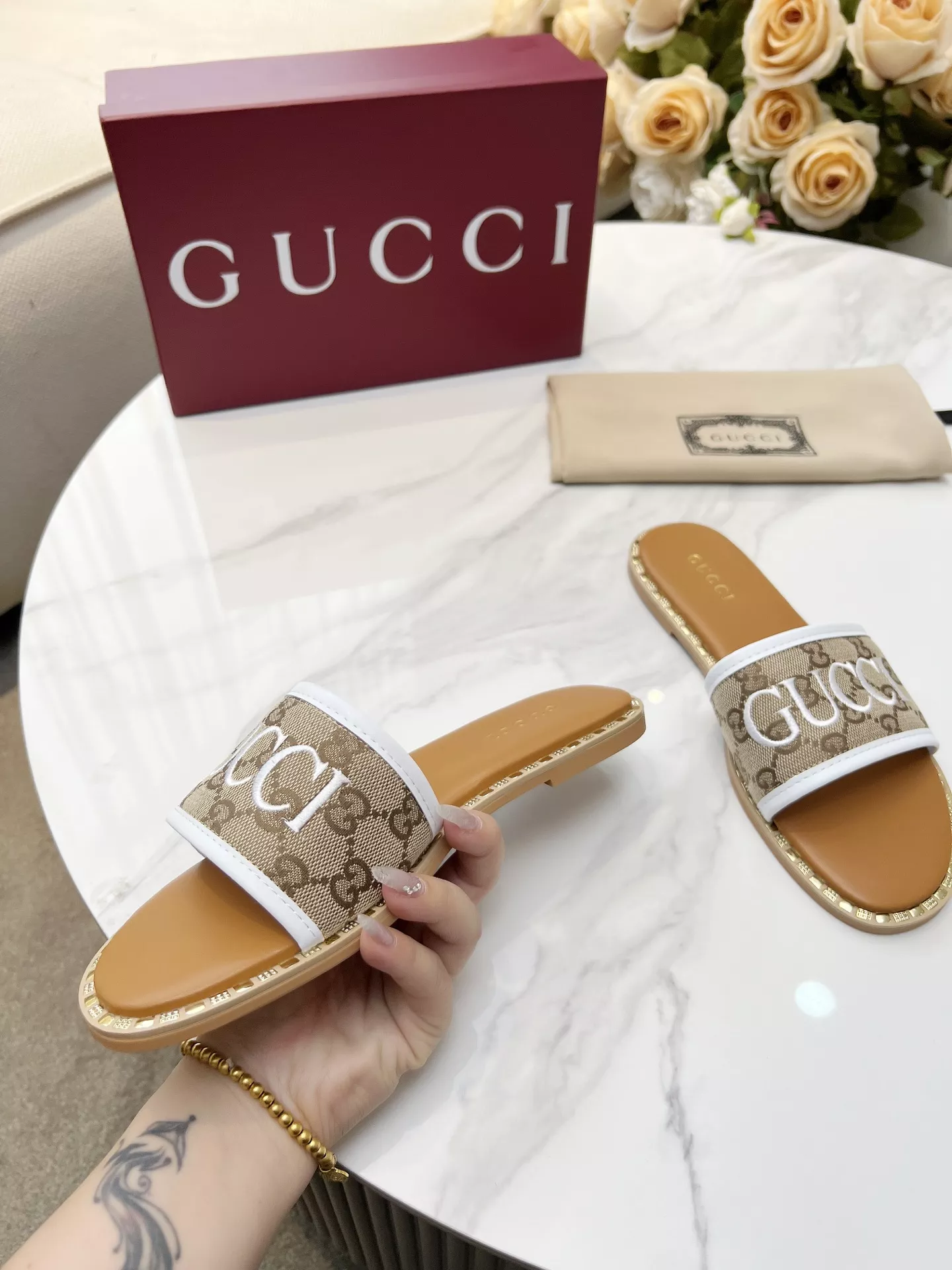 Gucci Slippers For Women Classic 2435