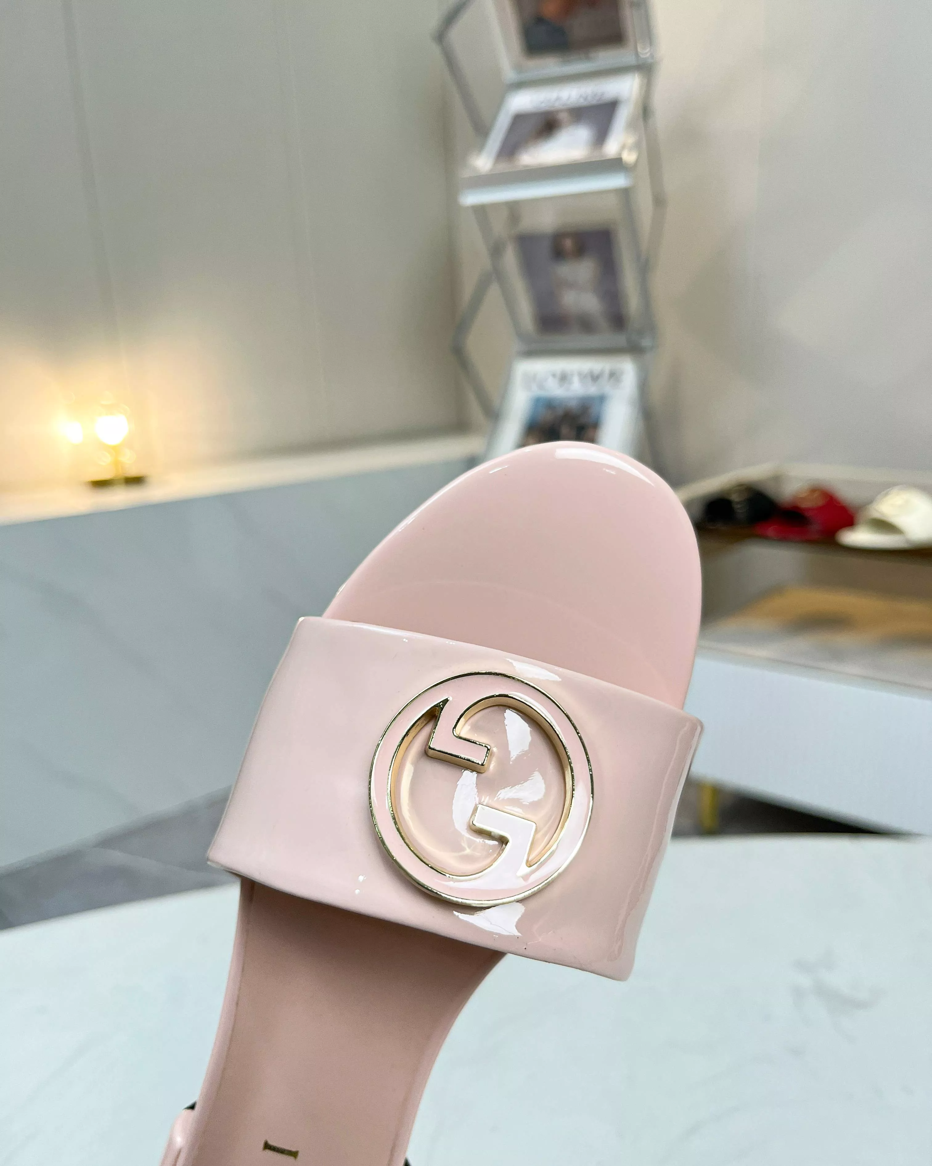 Gucci Slippers For Women Classic 4002