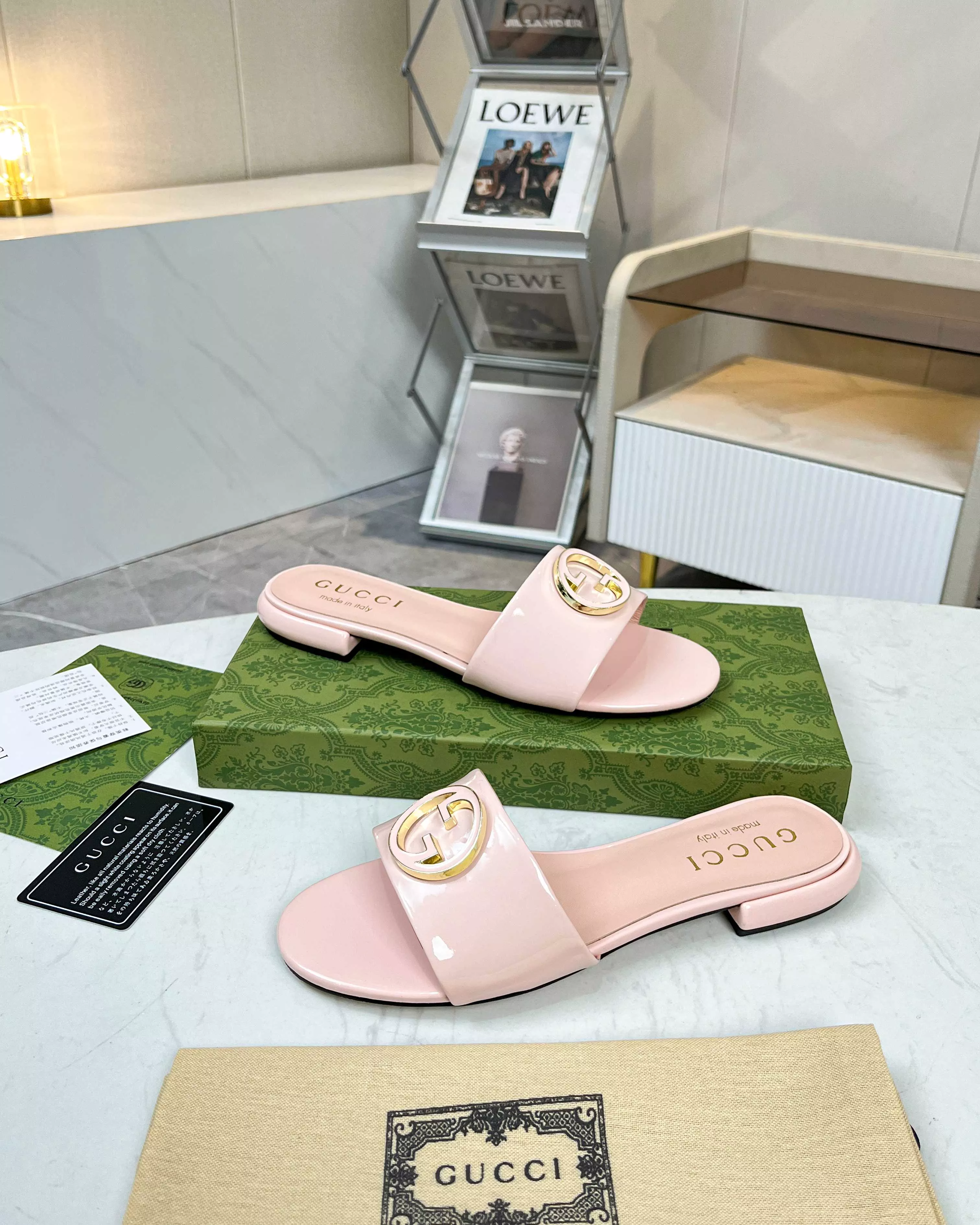 Gucci Slippers For Women Classic 4002