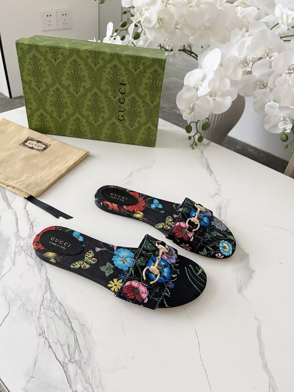 Gucci Slippers For Women Classic 5002