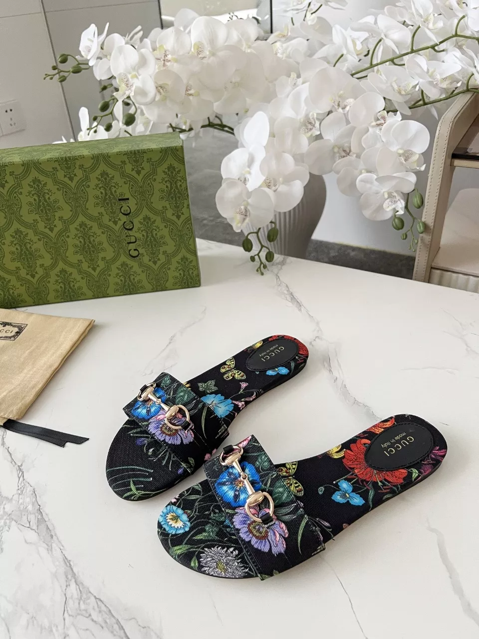 Gucci Slippers For Women Classic 5002