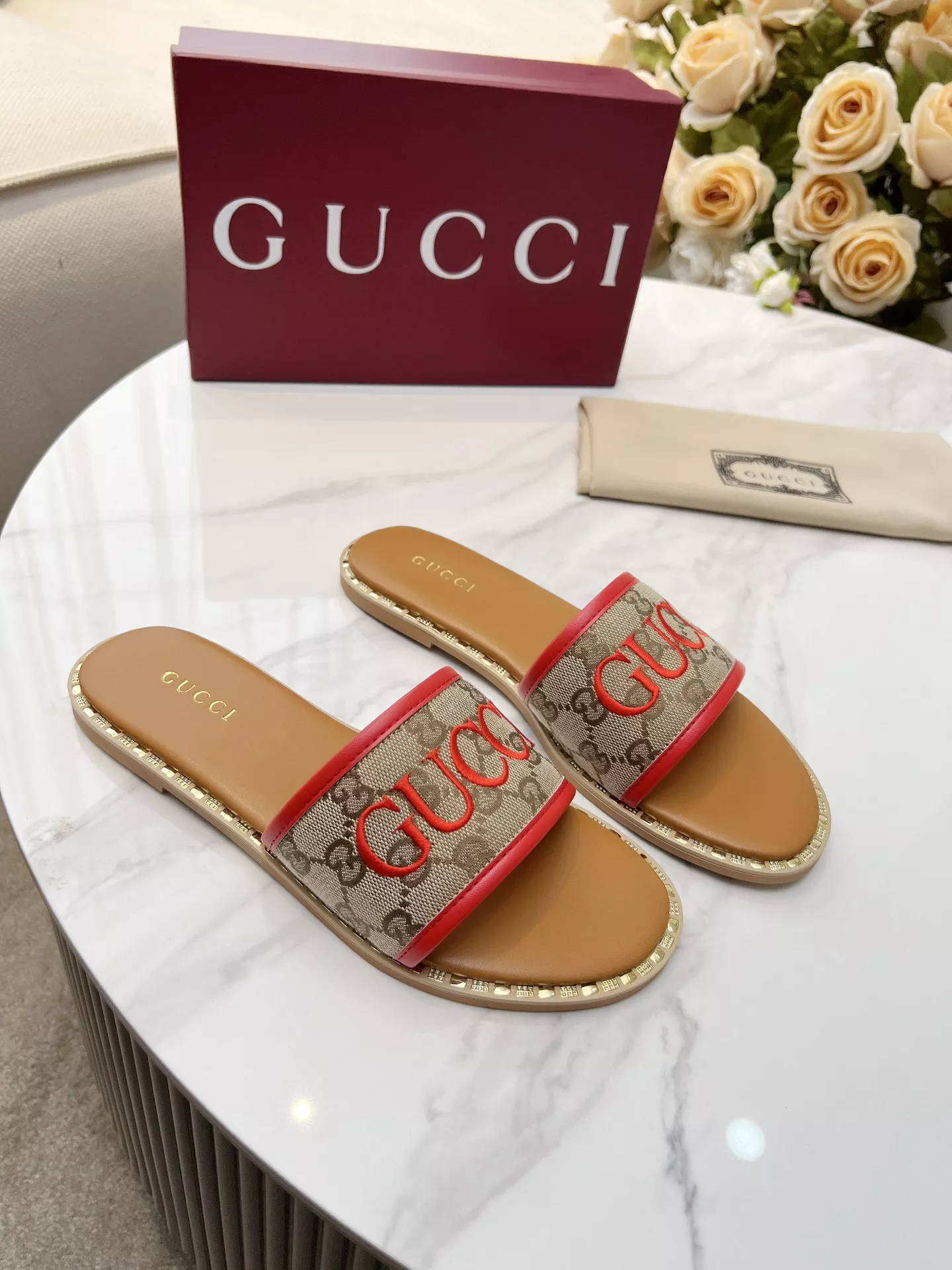 Gucci Slippers For Women Comfortable 114