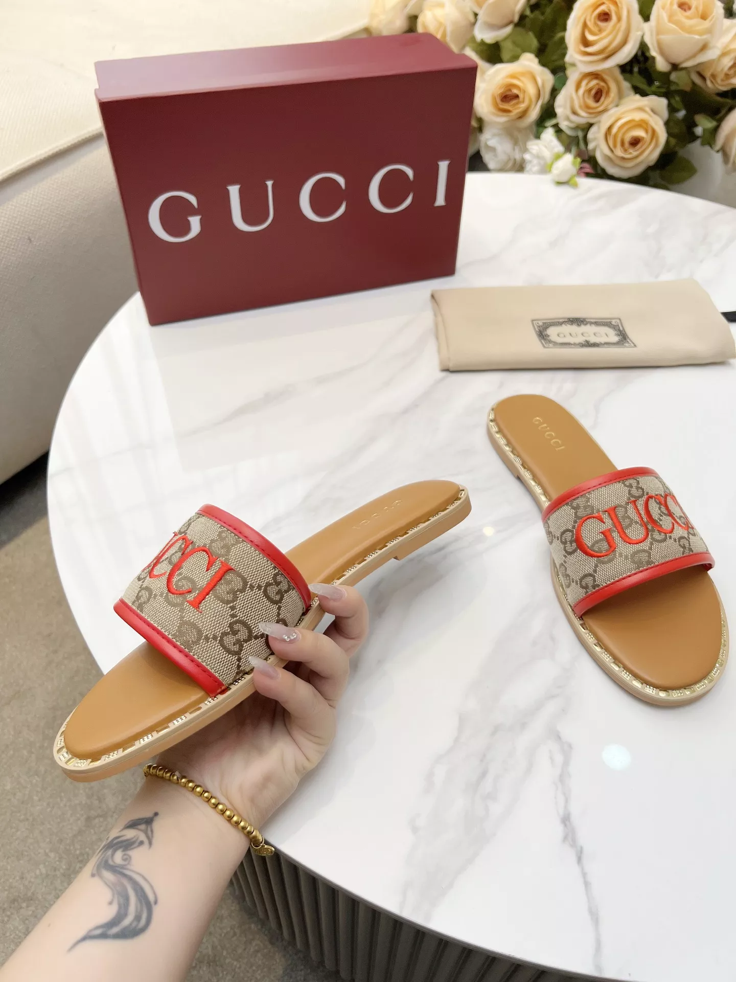 Gucci Slippers For Women Comfortable 114