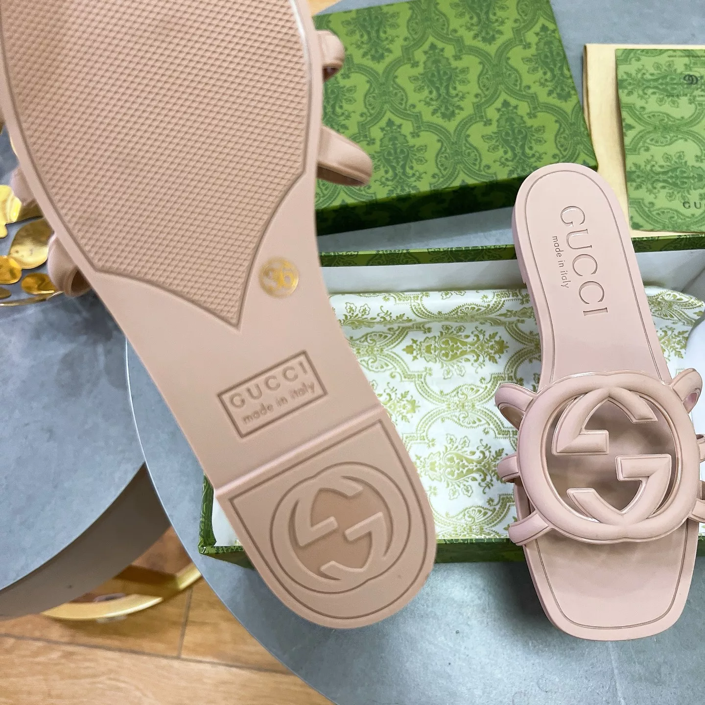 Gucci Slippers For Women DailyWear 9515