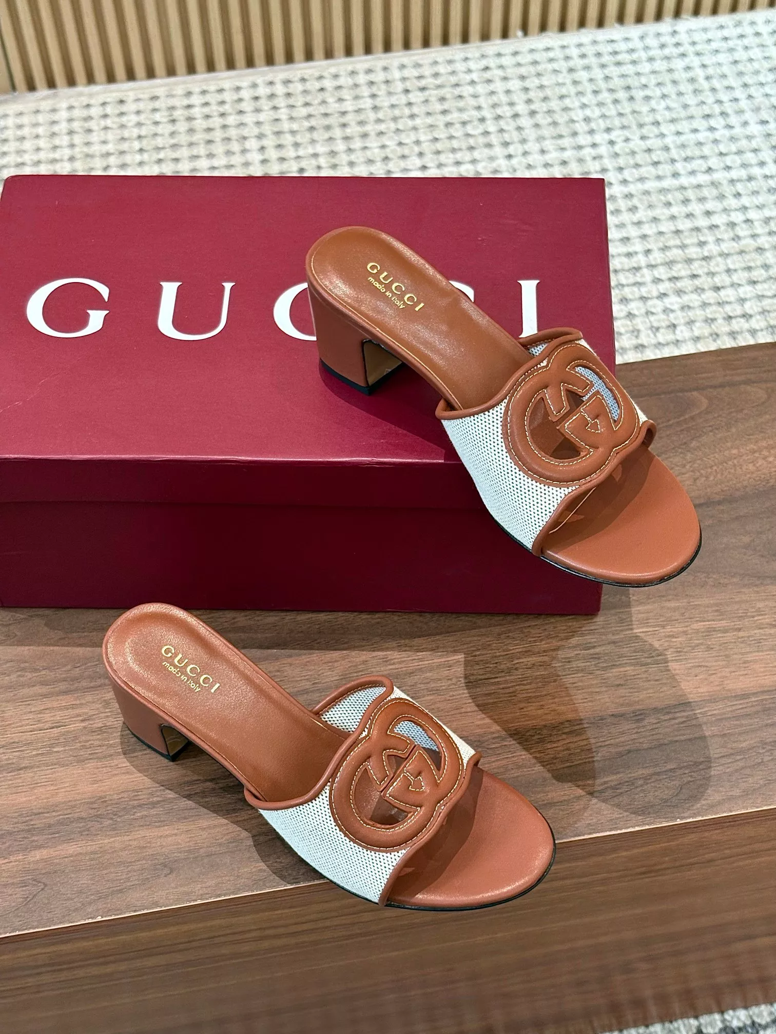 Gucci Slippers For Women Durable 350