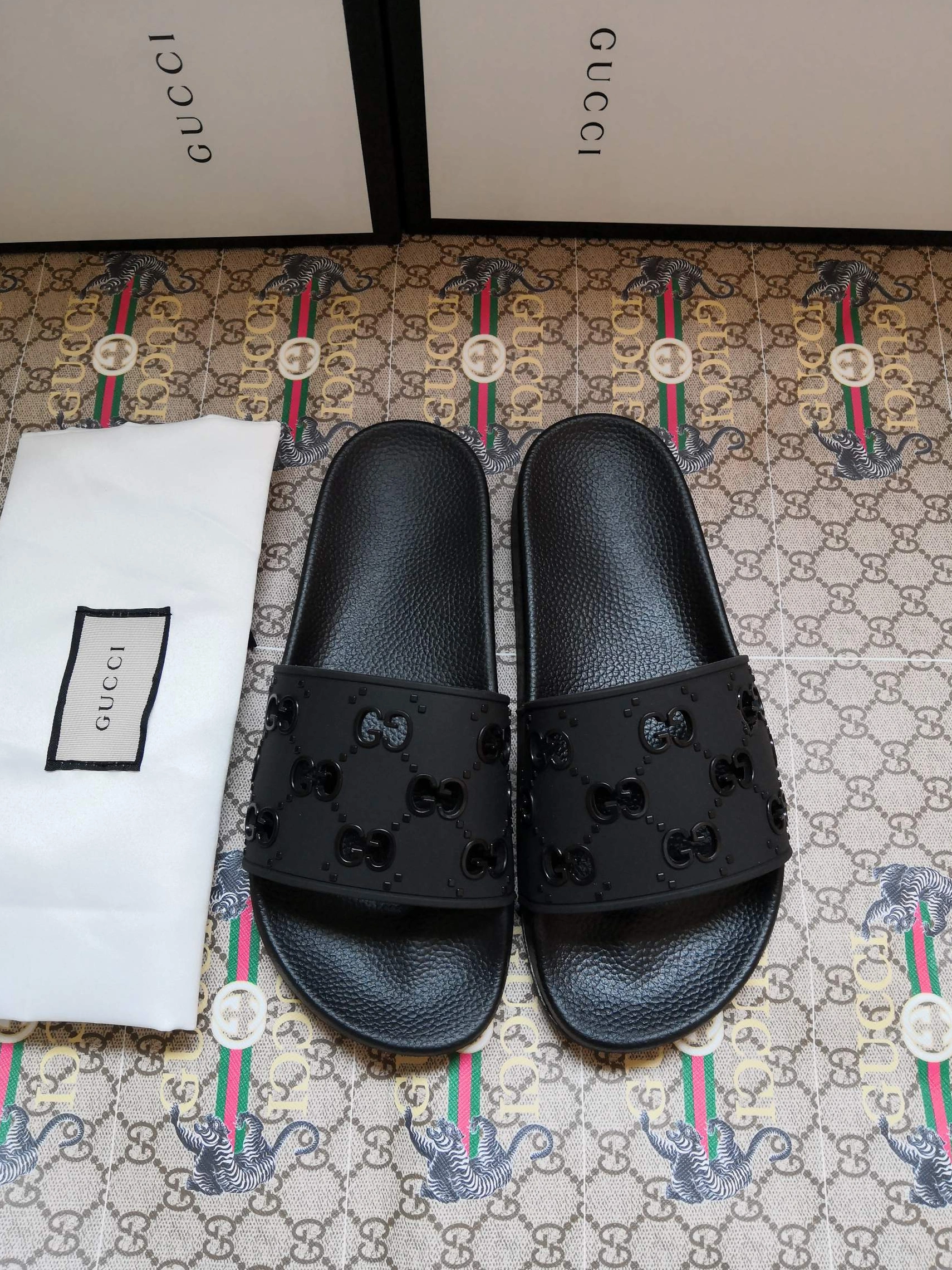 Gucci Slippers For Women Durable 8661