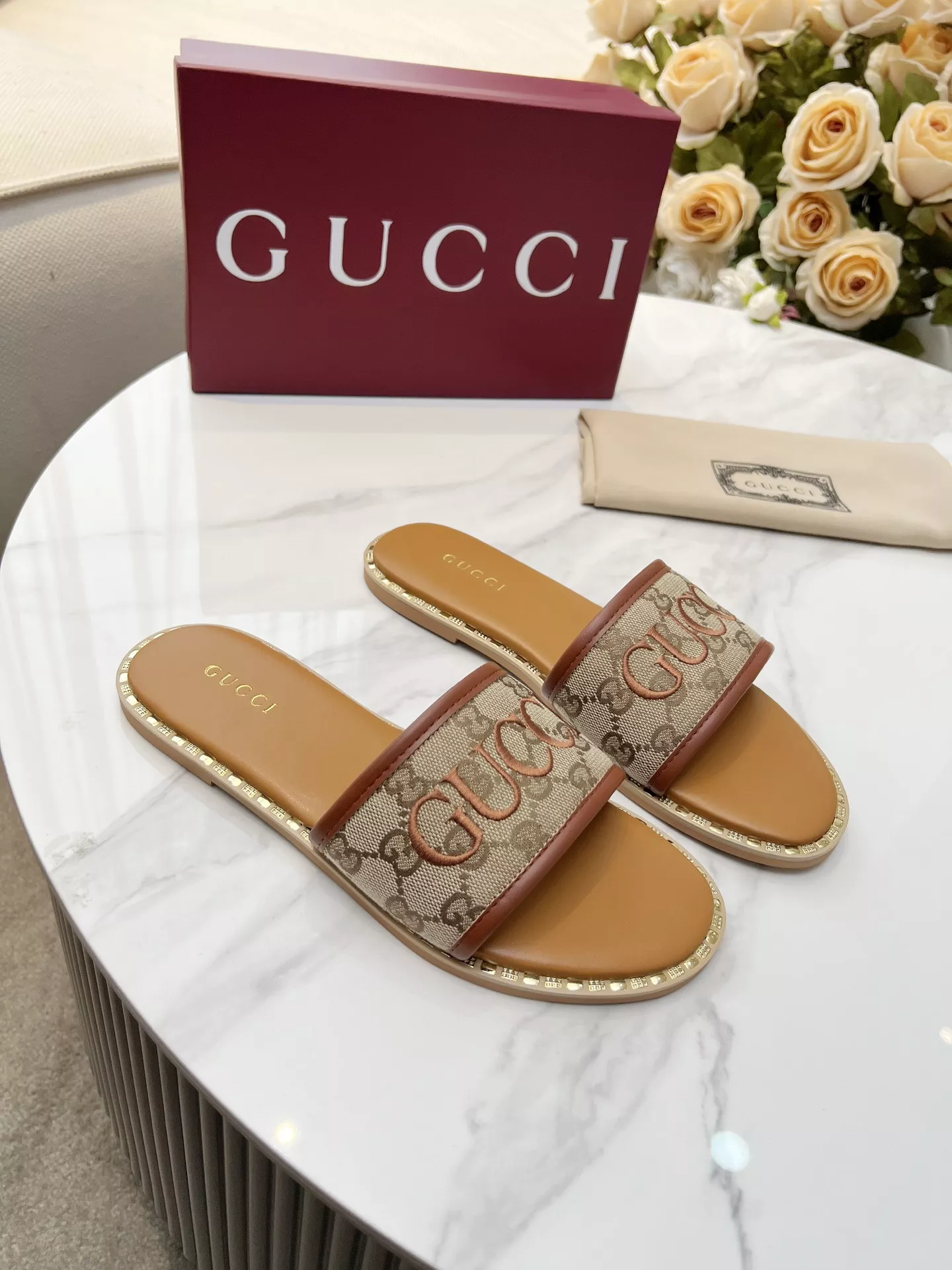 Gucci Slippers For Women Elegant 3058
