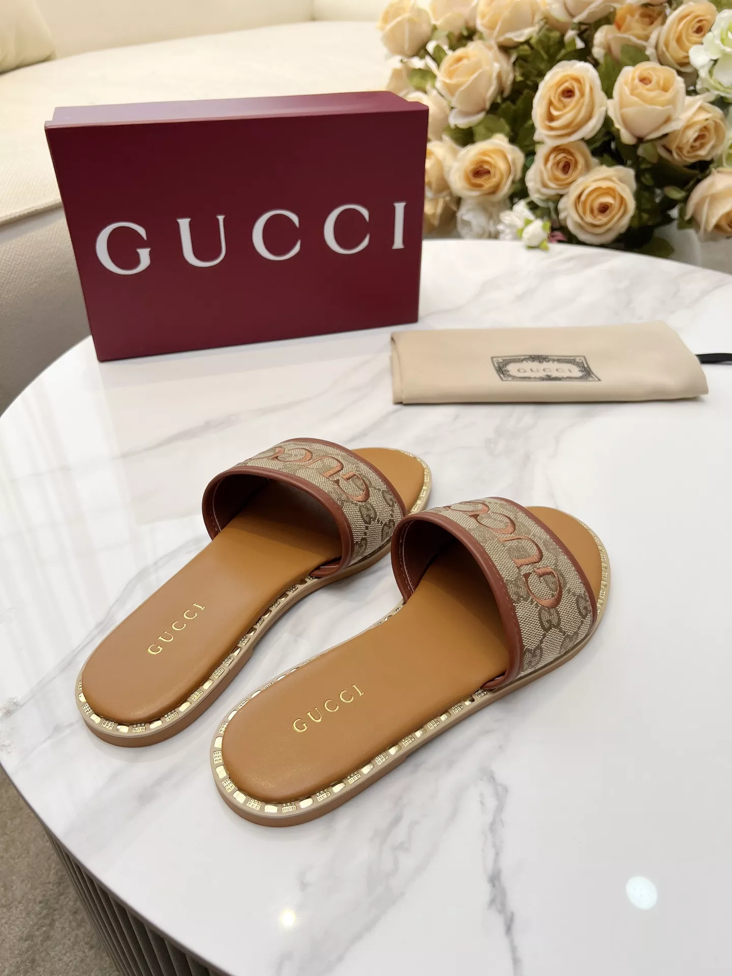 Gucci Slippers For Women Elegant 3058