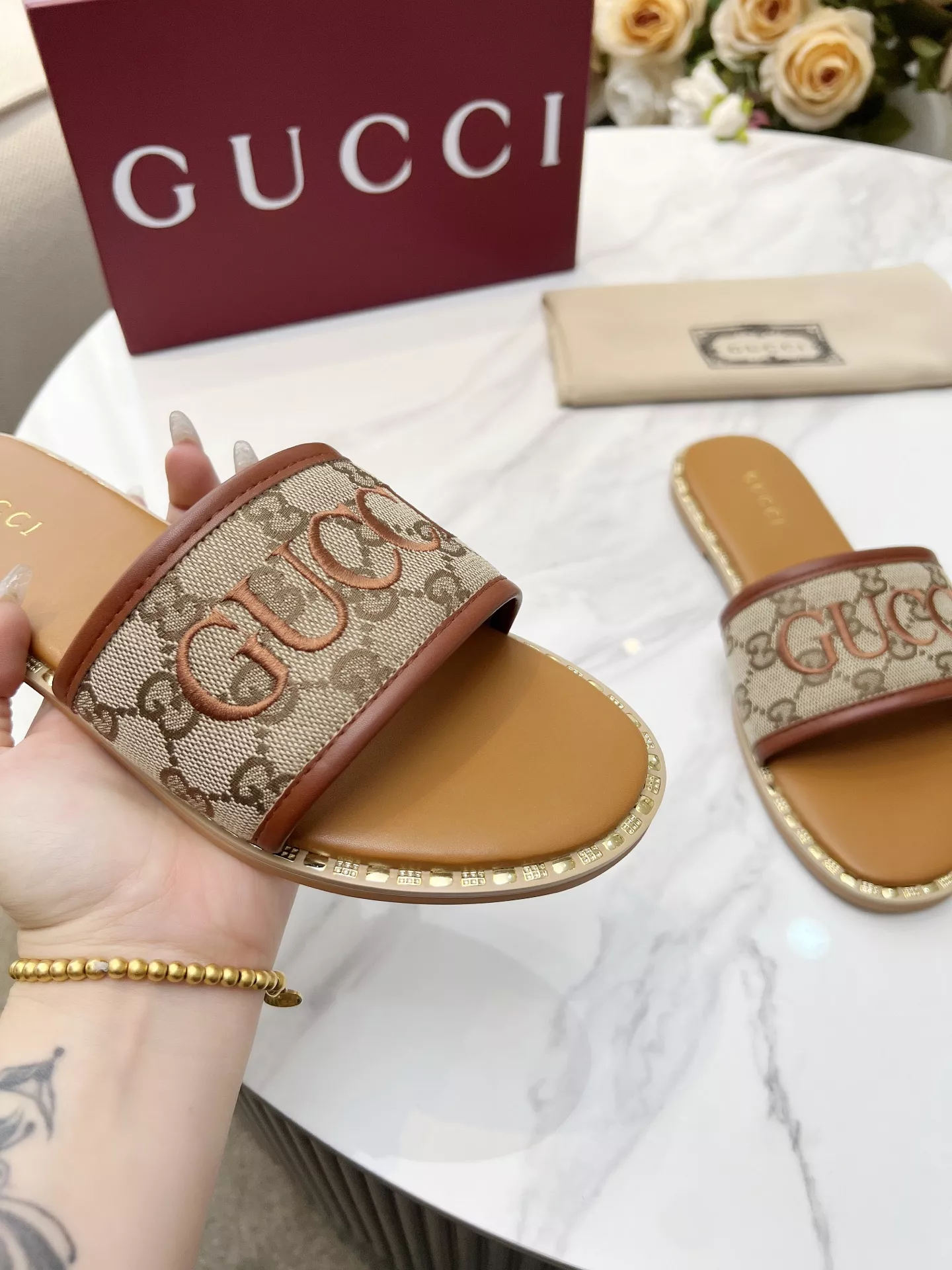 Gucci Slippers For Women Elegant 3058
