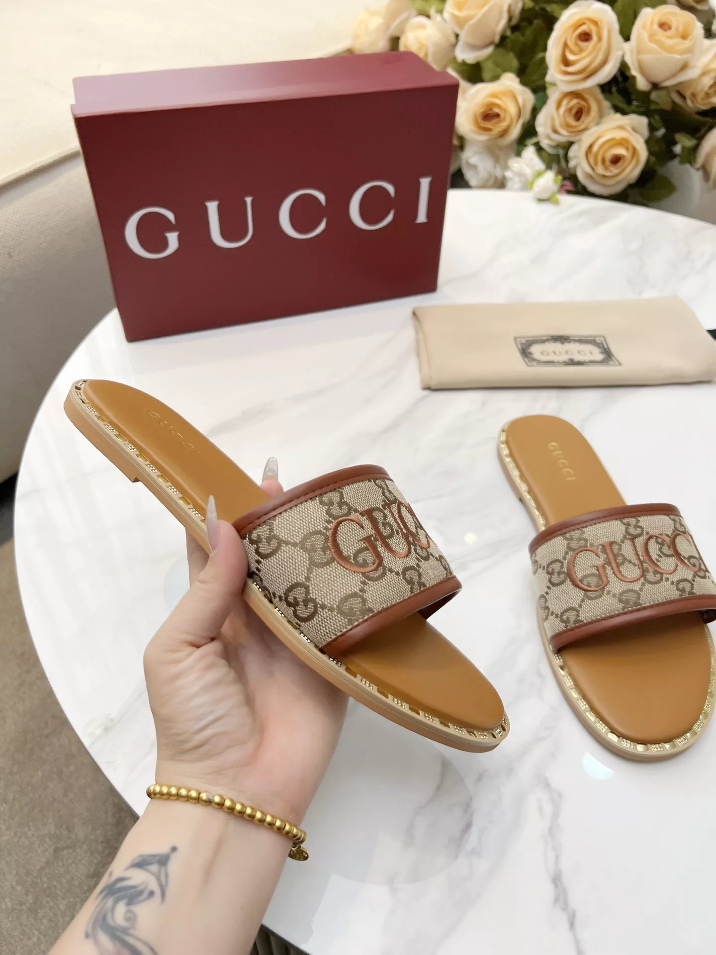 Gucci Slippers For Women Elegant 3058