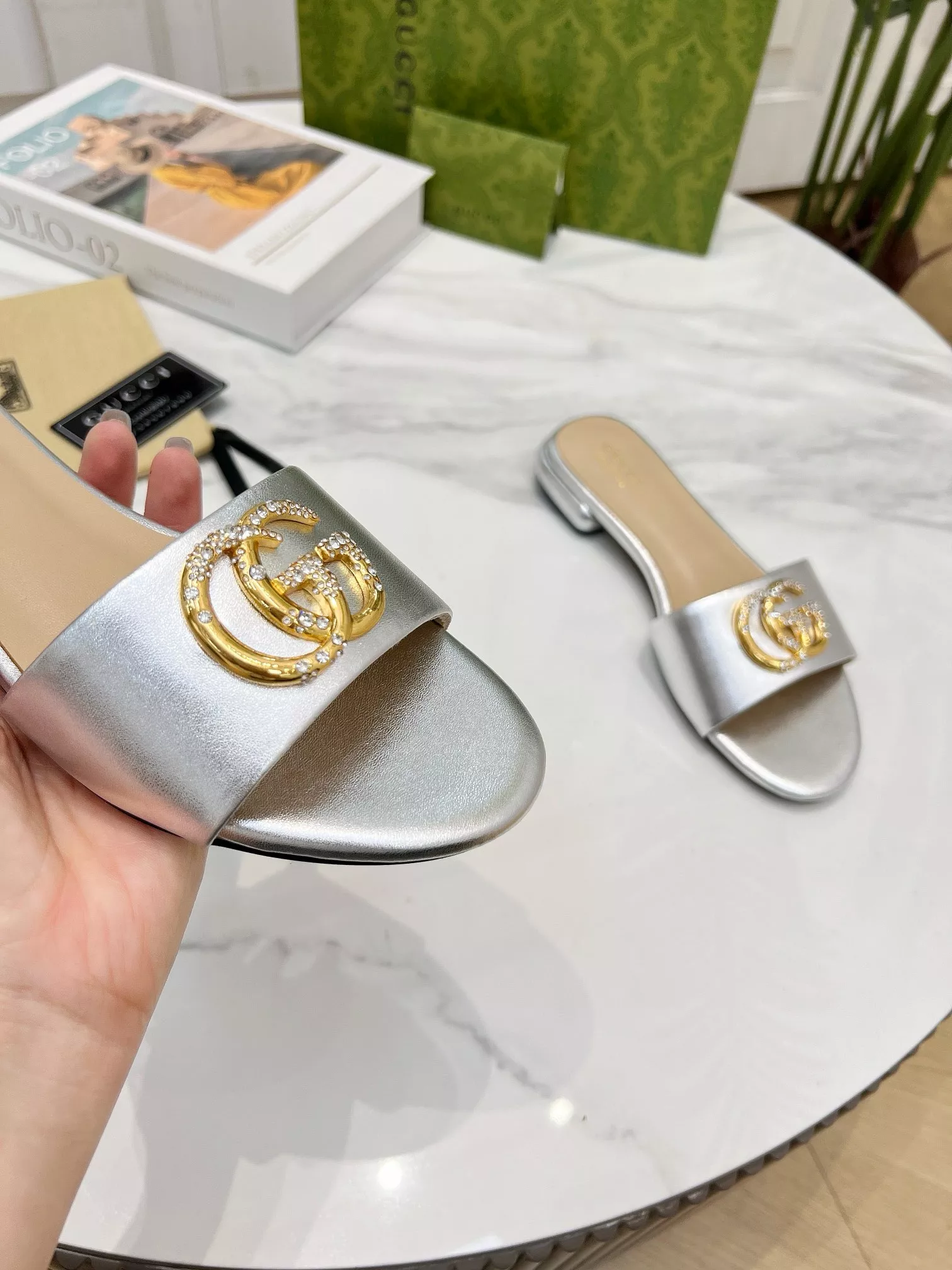 Gucci Slippers For Women Elegant 4168