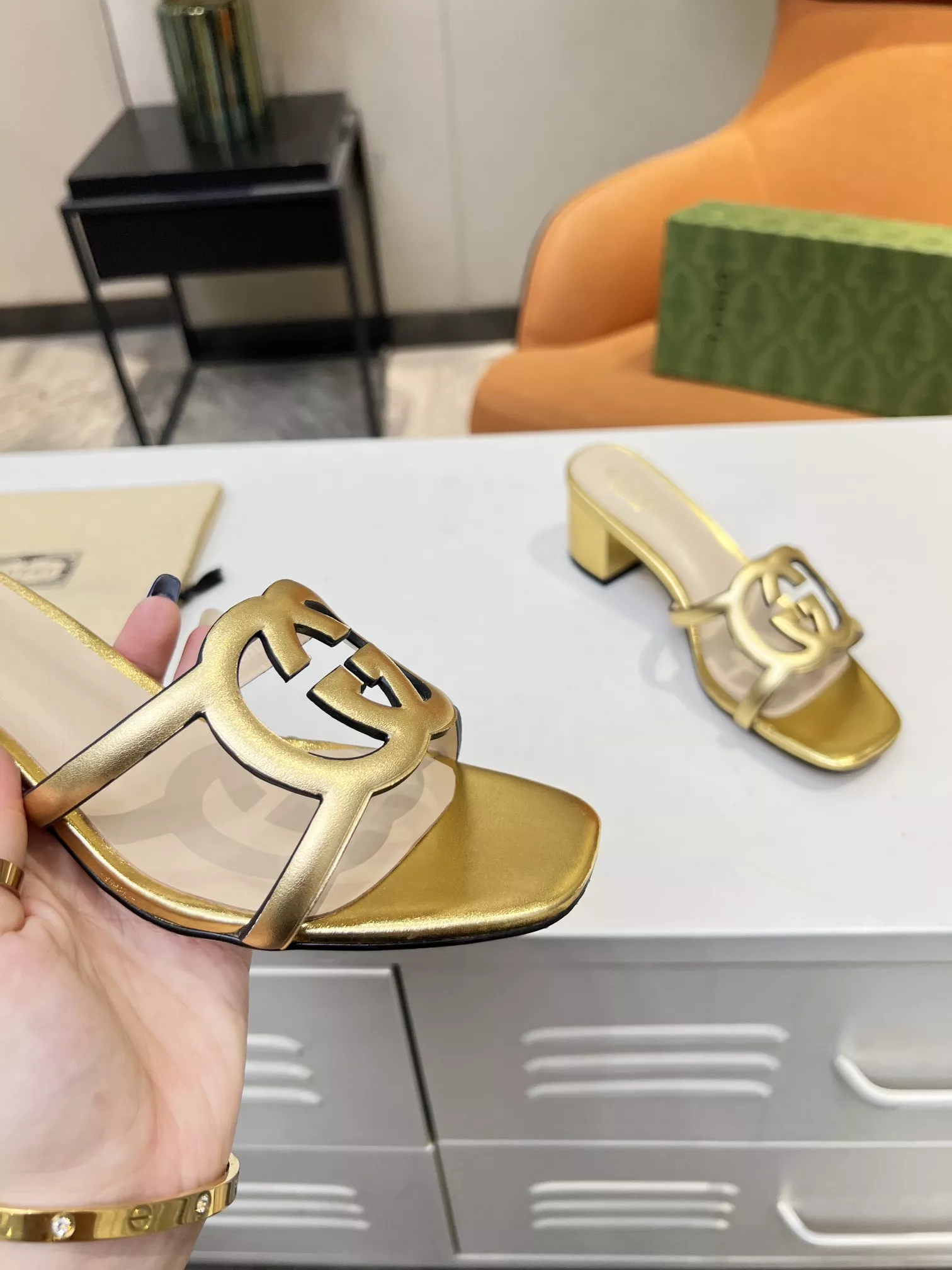 Gucci Slippers For Women Elegant 5784