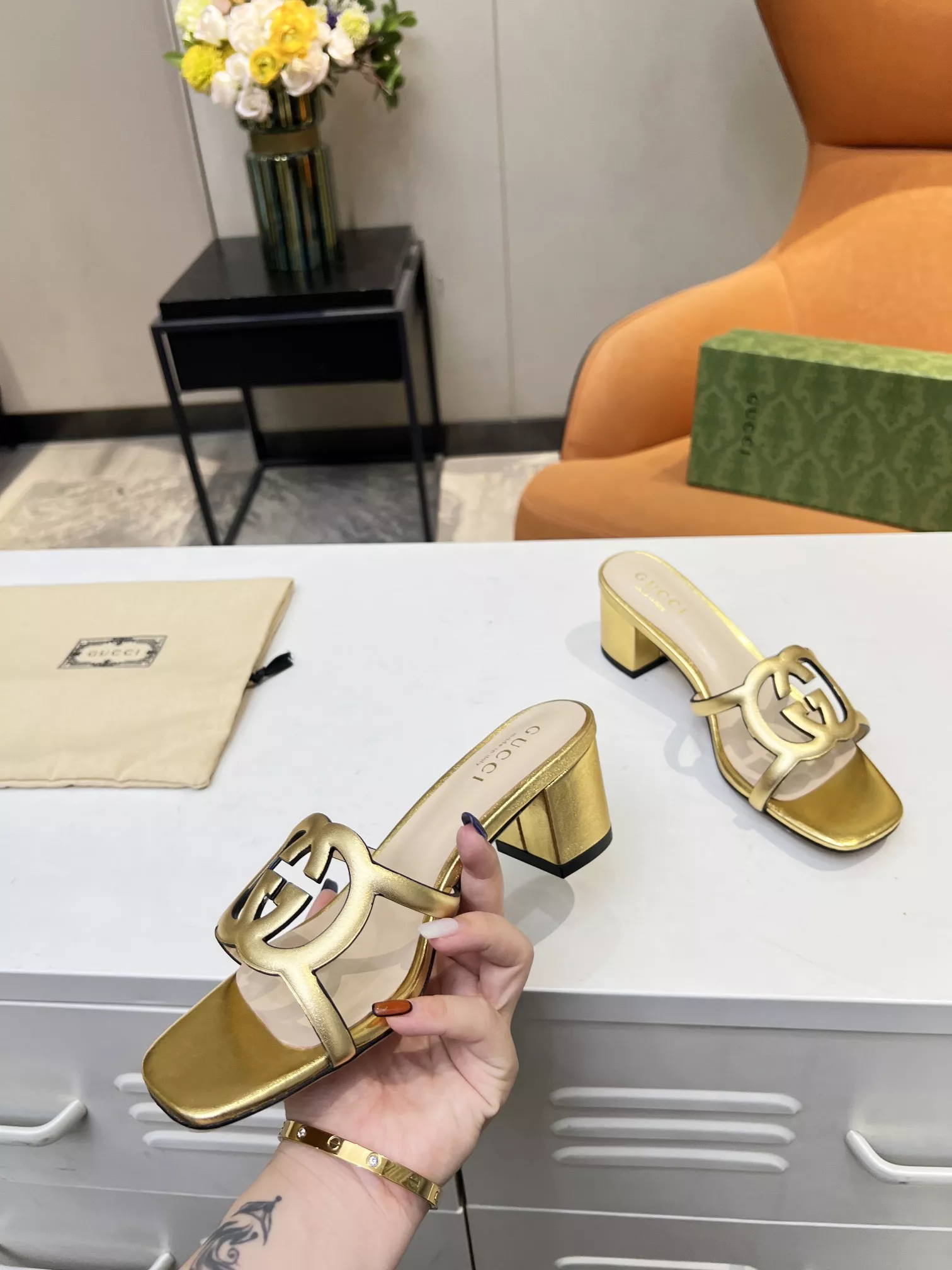 Gucci Slippers For Women Elegant 5784