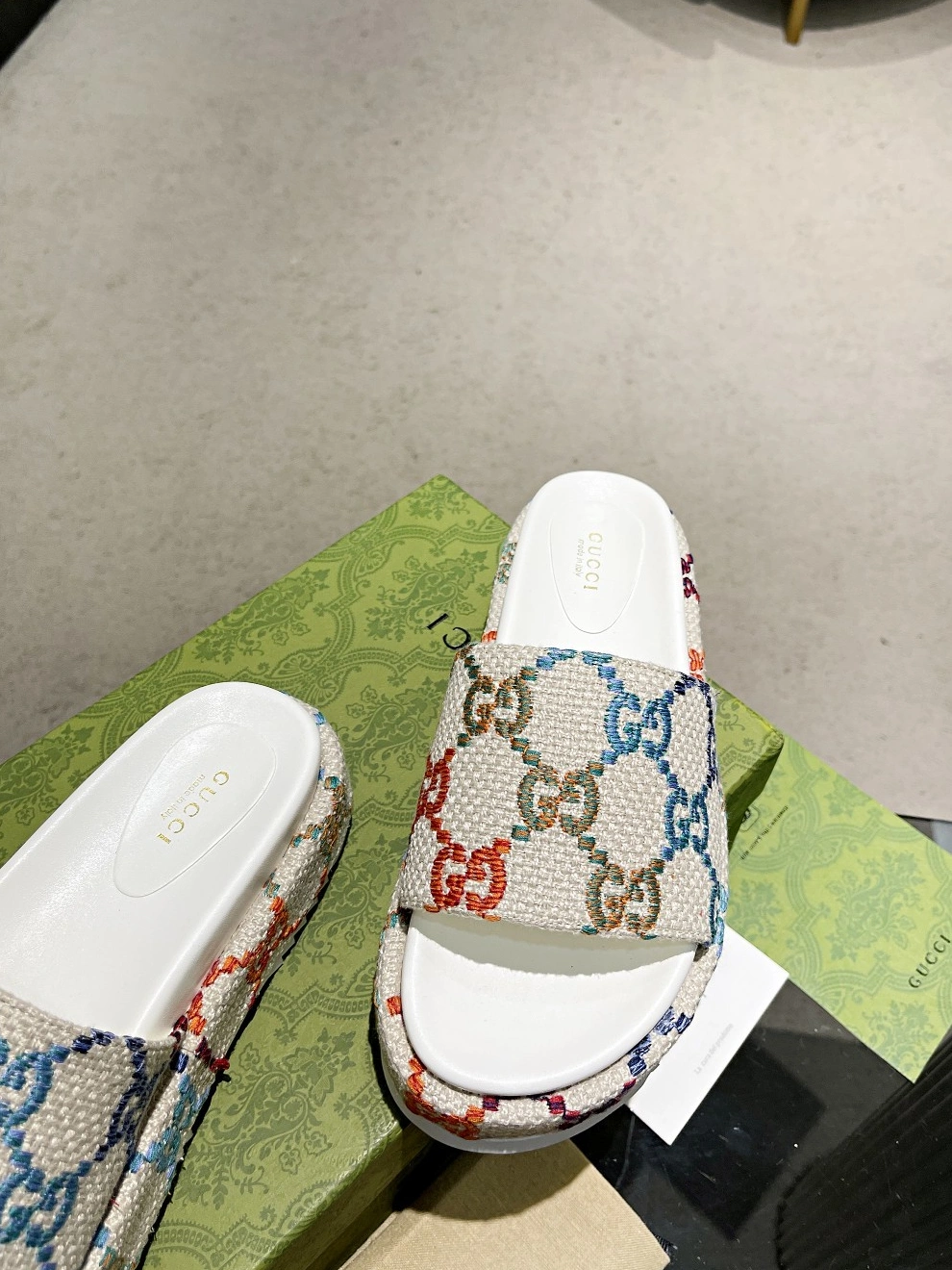 Gucci Slippers For Women Fashionable 1203