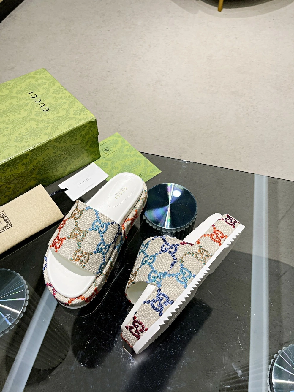 Gucci Slippers For Women Fashionable 1203