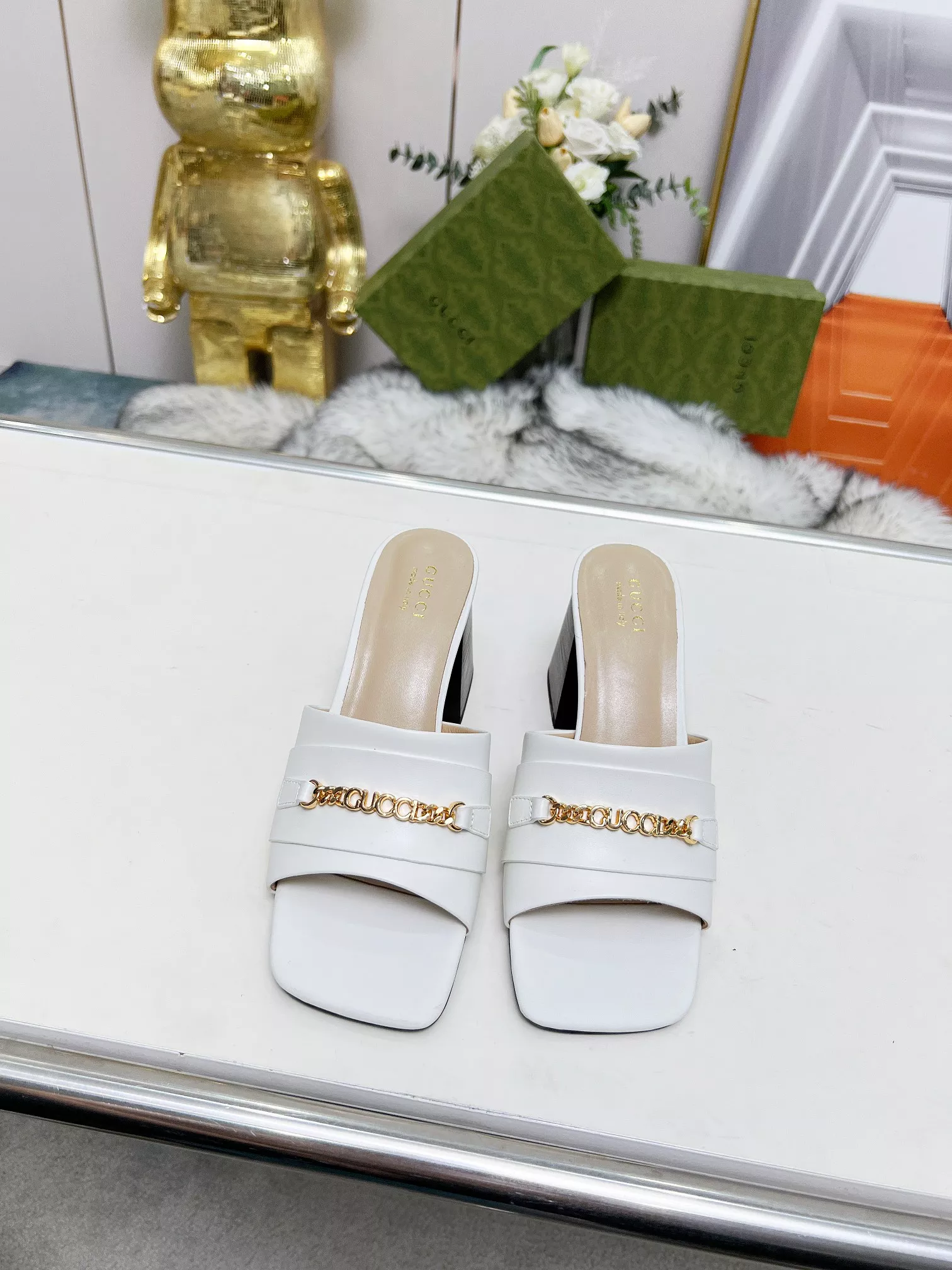 Gucci Slippers For Women Fashionable 3371