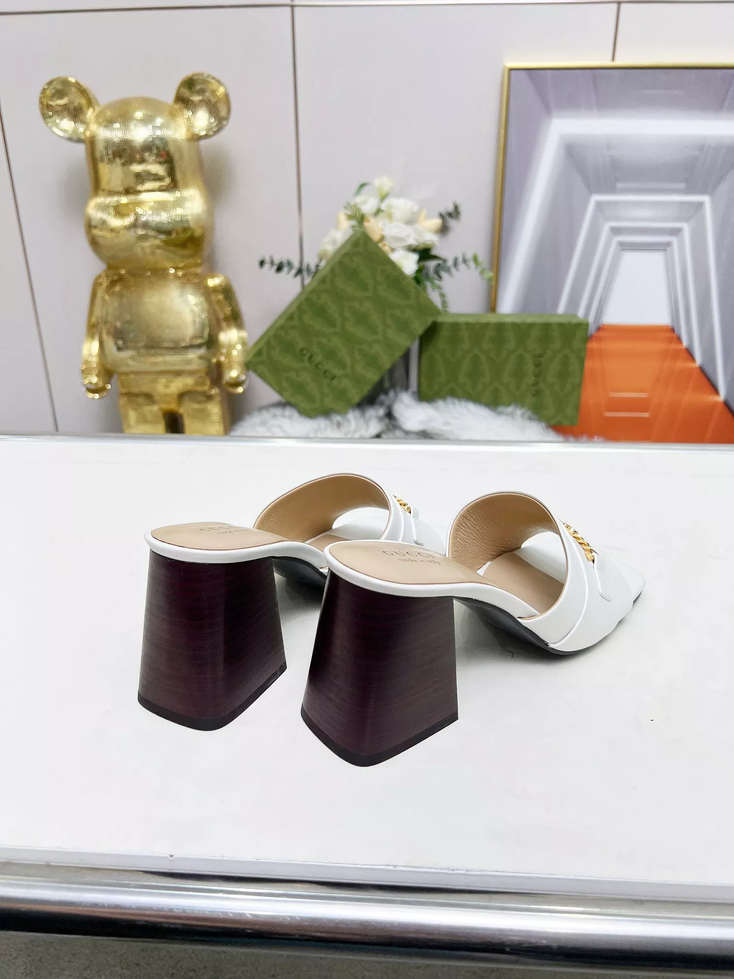 Gucci Slippers For Women Fashionable 3371