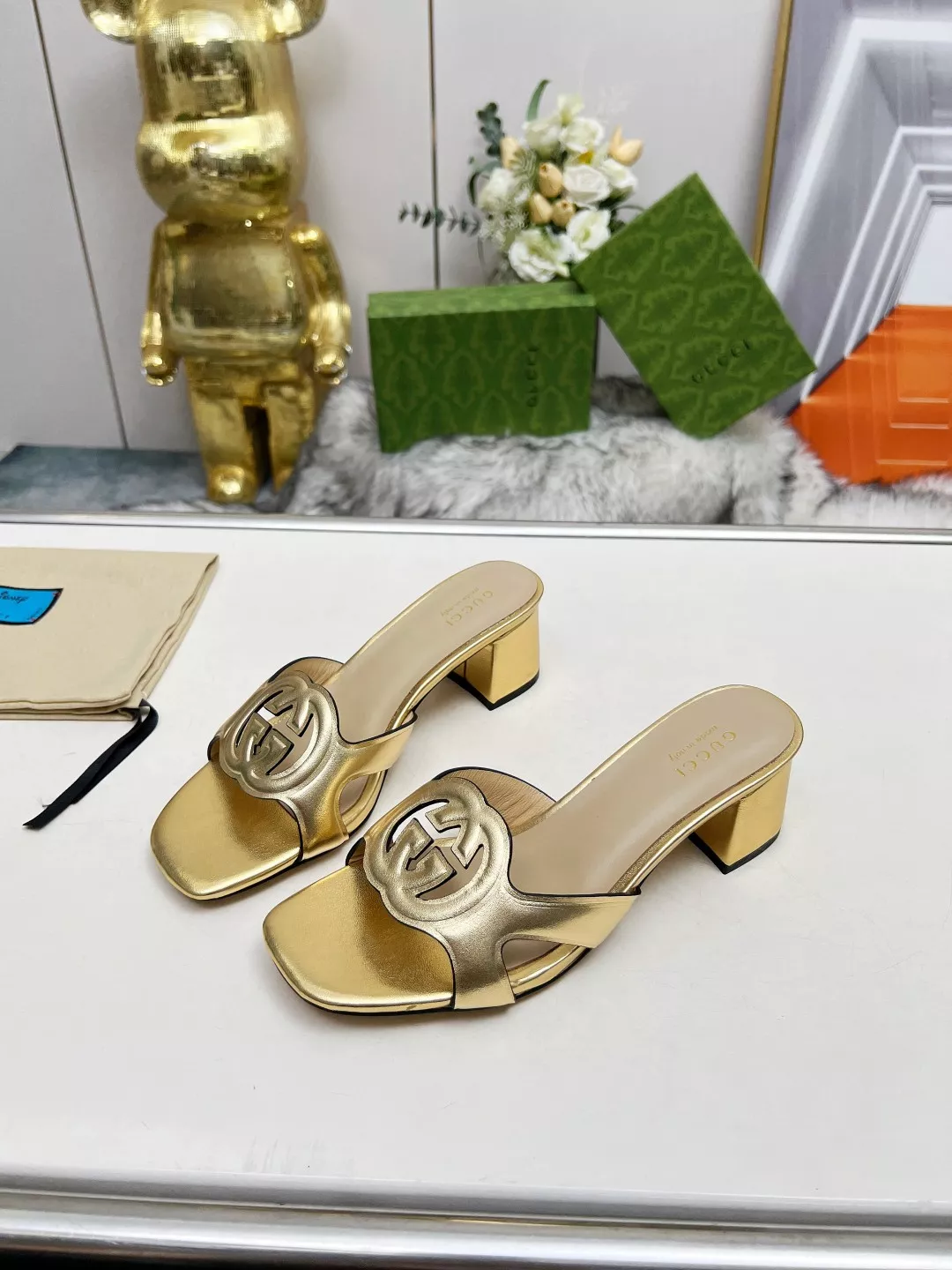 Gucci Slippers For Women Fashionable 3547