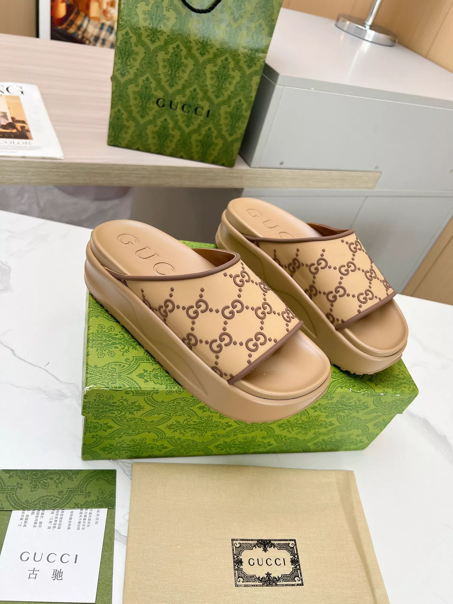 Gucci Slippers For Women Fashionable 6251