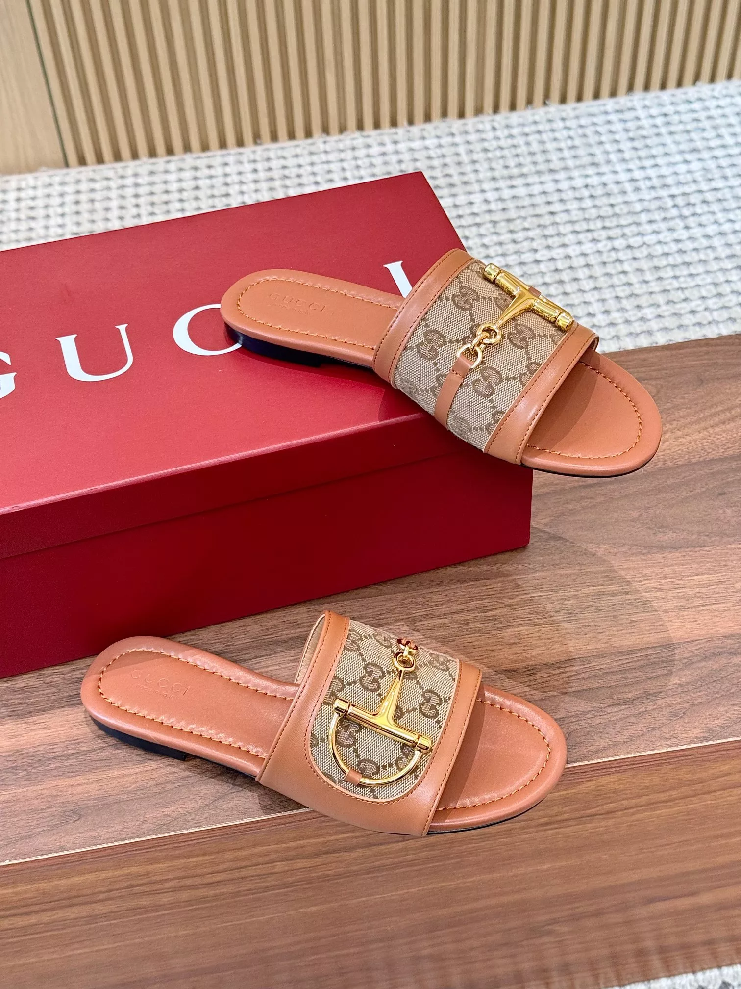 Gucci Slippers For Women Flexible 2483
