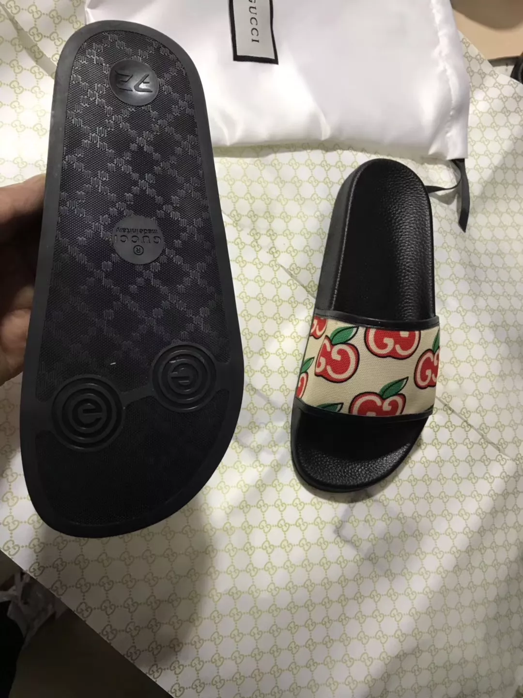 Gucci Slippers For Women Functional 1255