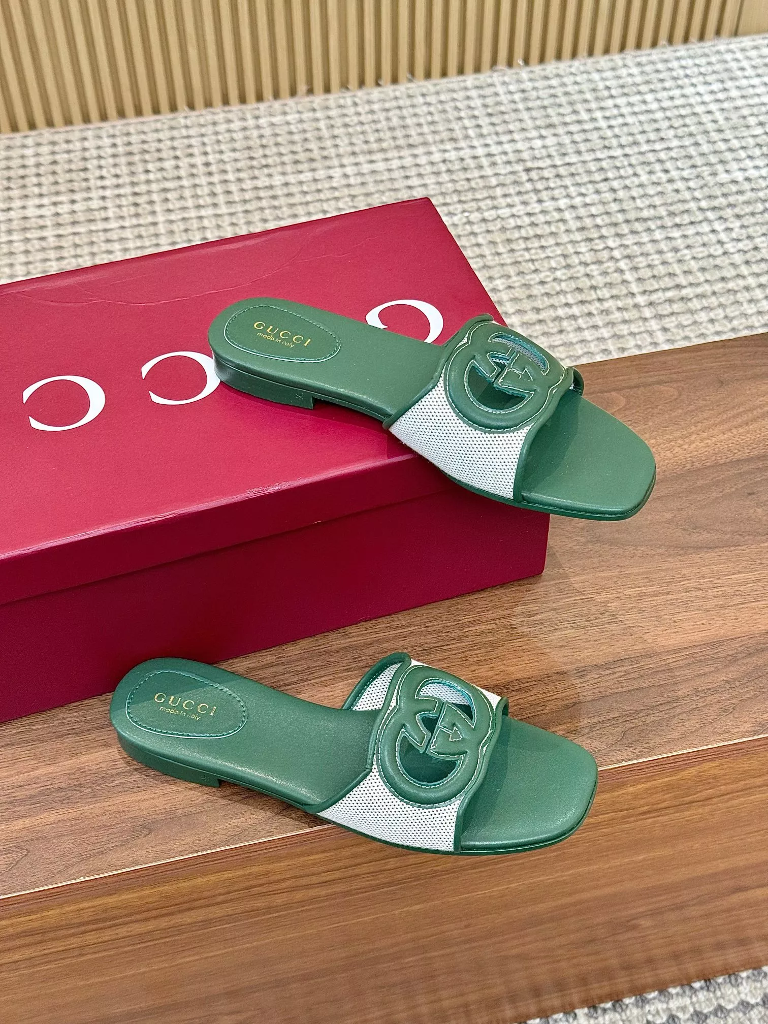 Gucci Slippers For Women Functional 2044