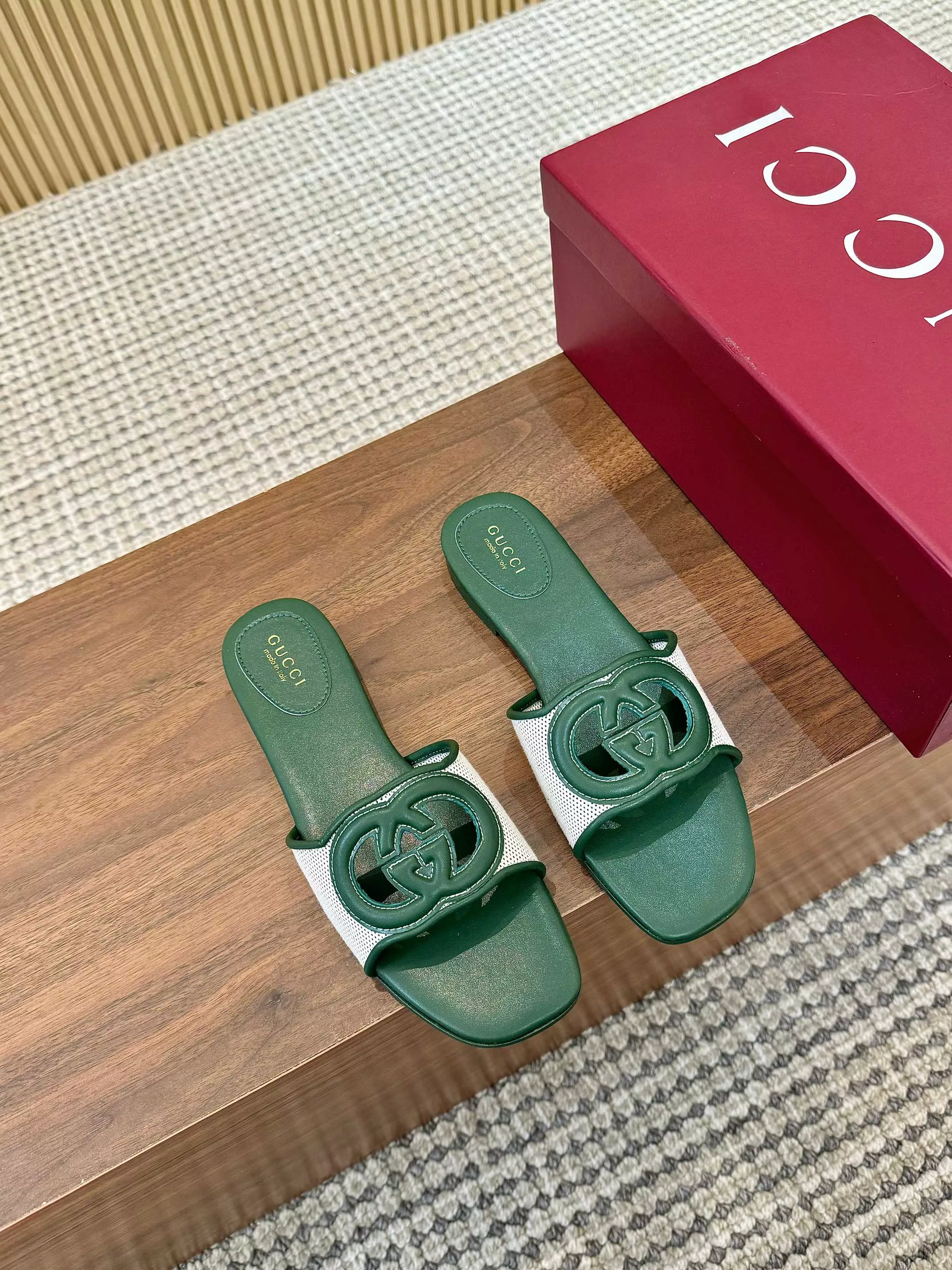 Gucci Slippers For Women Functional 2044